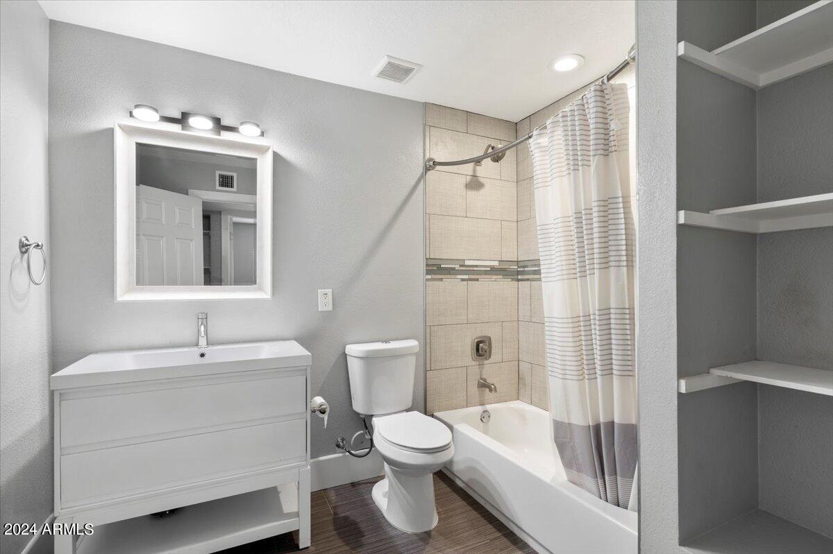 8535 E Catalina Drive