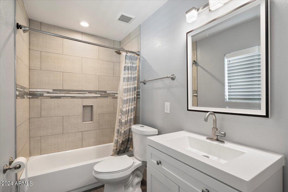 8535 E Catalina Drive