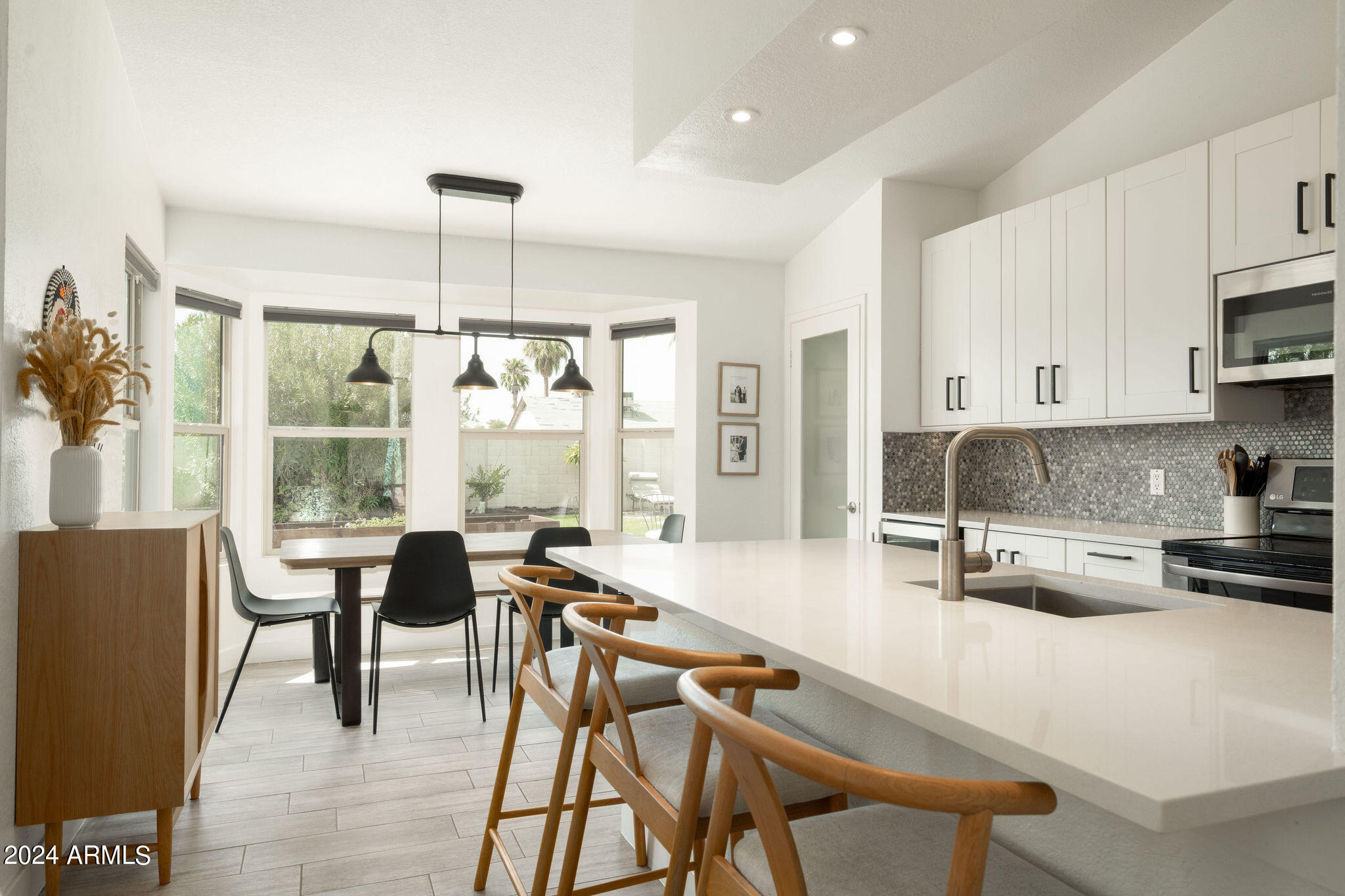 3612 W SARAGOSA Street