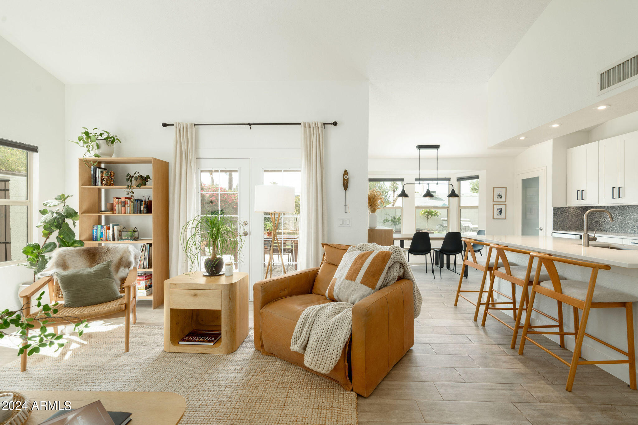 3612 W SARAGOSA Street