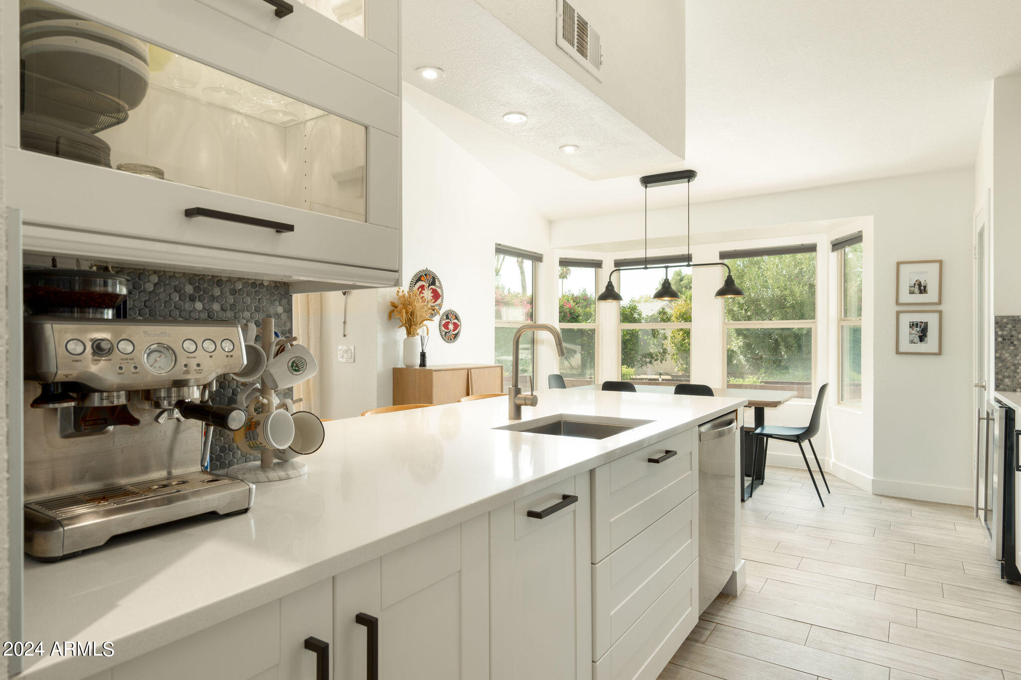 3612 W SARAGOSA Street