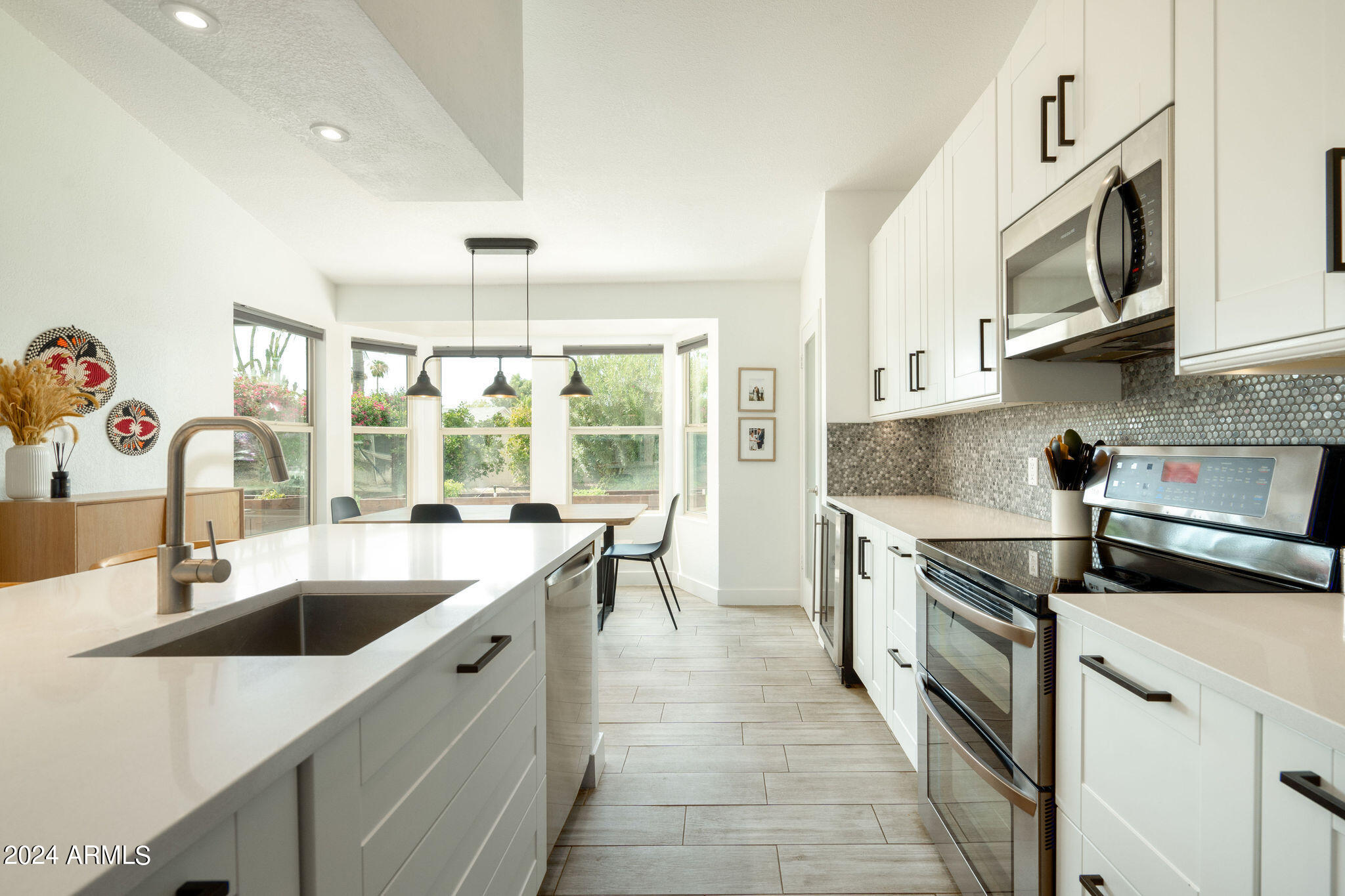 3612 W SARAGOSA Street