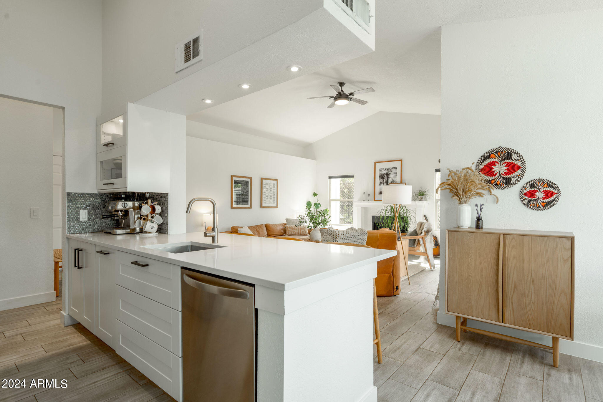 3612 W SARAGOSA Street