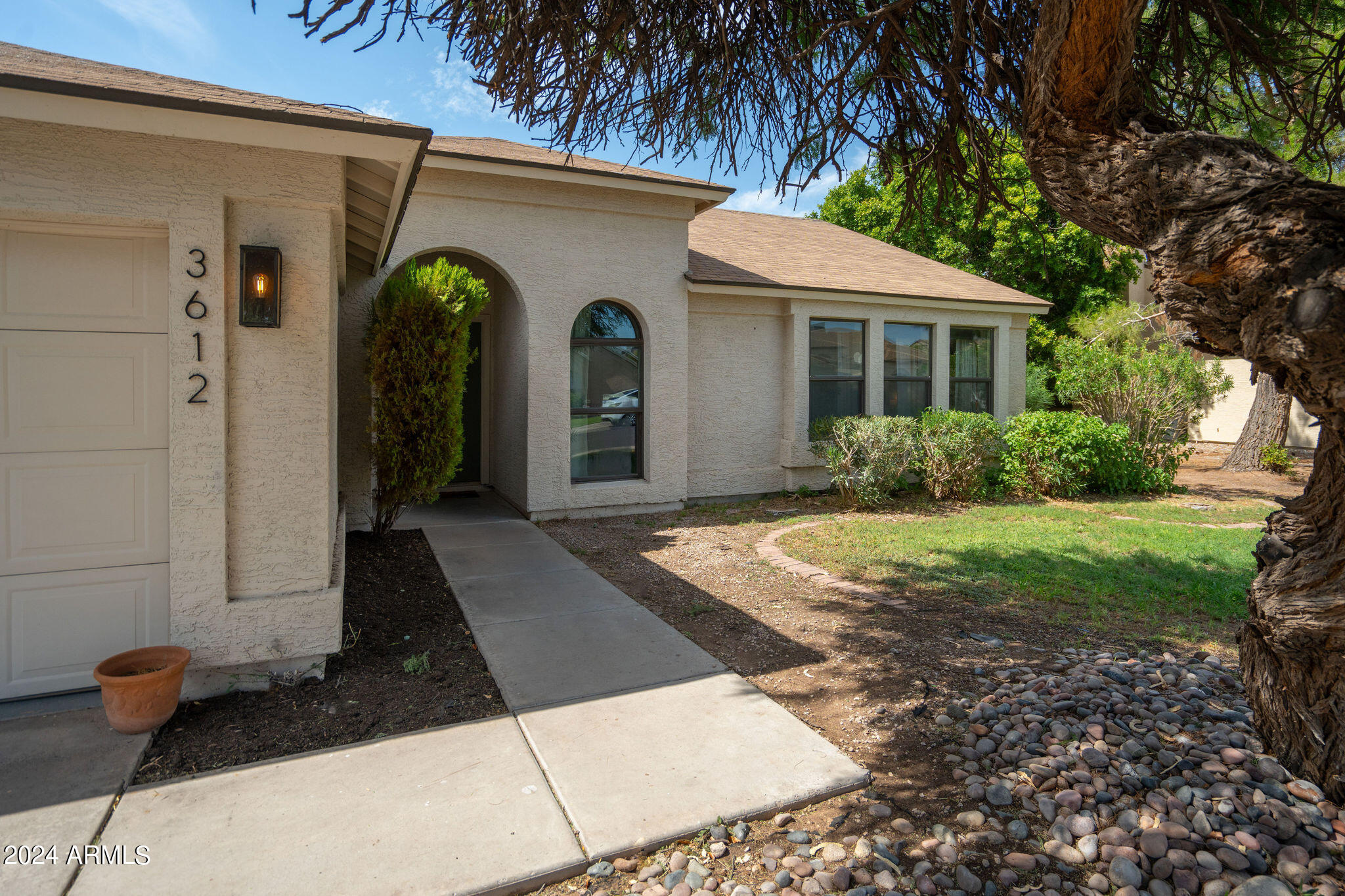 3612 W SARAGOSA Street