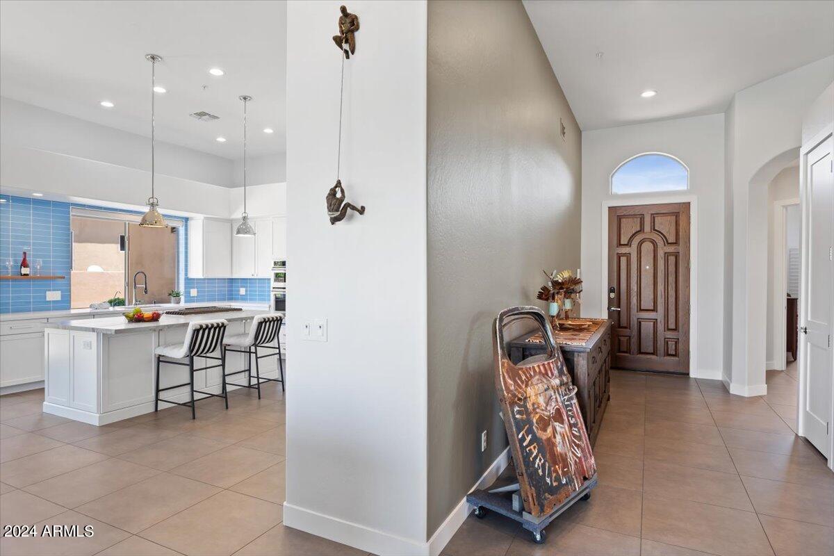 9314 E PRAIRIE Circle