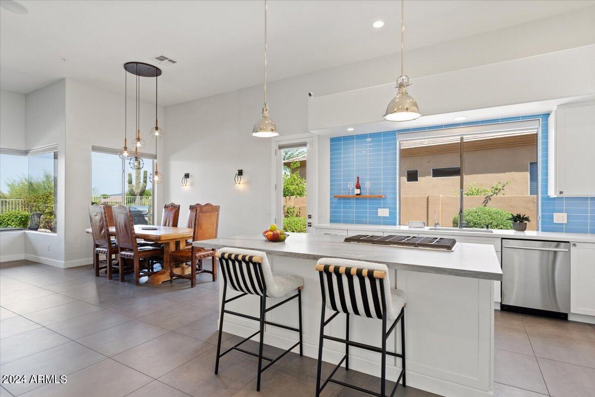 9314 E PRAIRIE Circle