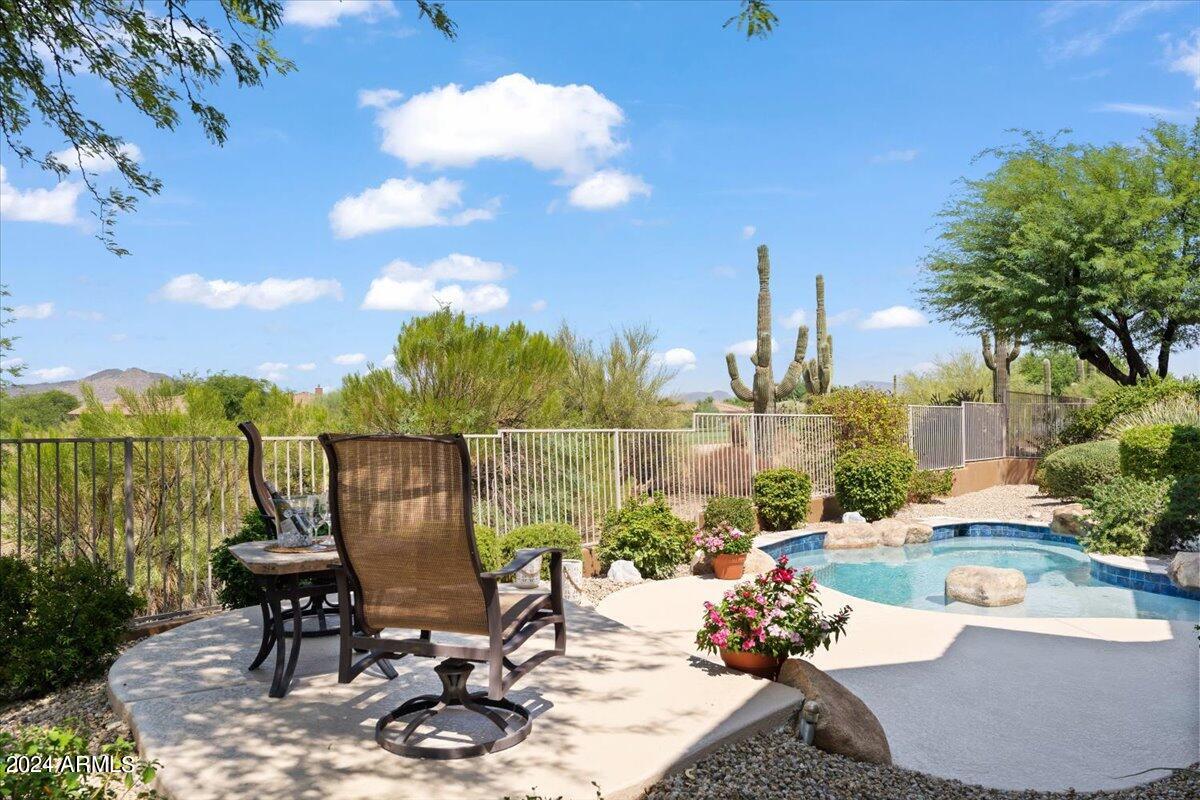 9314 E PRAIRIE Circle