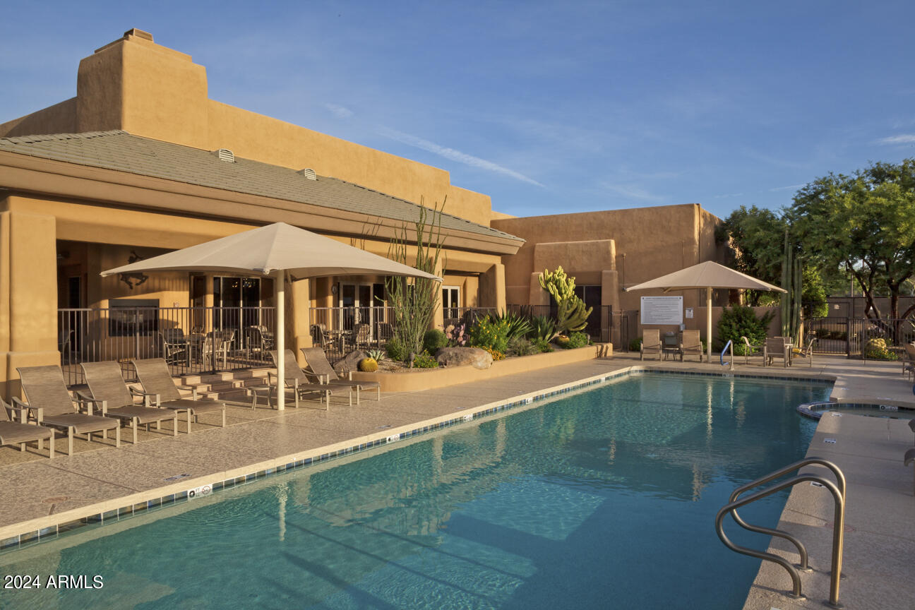 9314 E PRAIRIE Circle