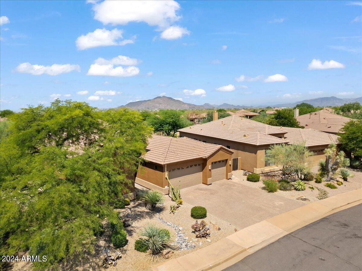 9314 E PRAIRIE Circle