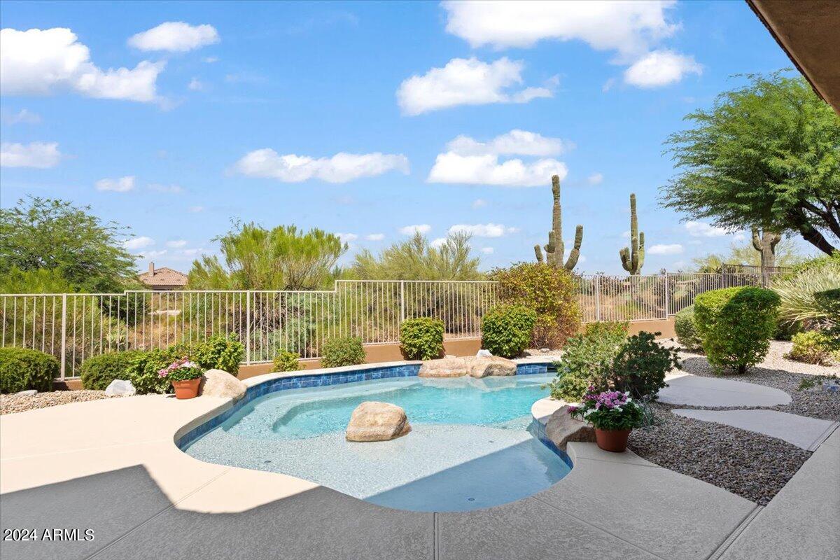 9314 E PRAIRIE Circle