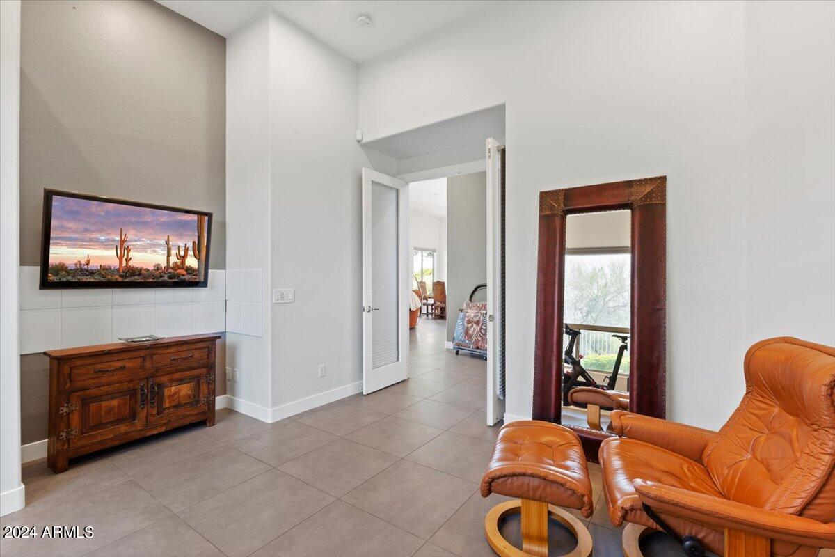 9314 E PRAIRIE Circle