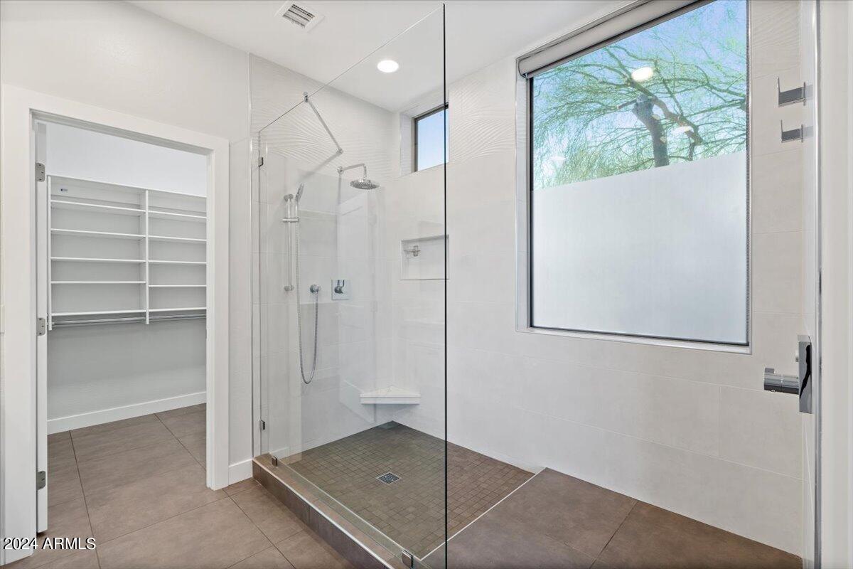 9314 E PRAIRIE Circle