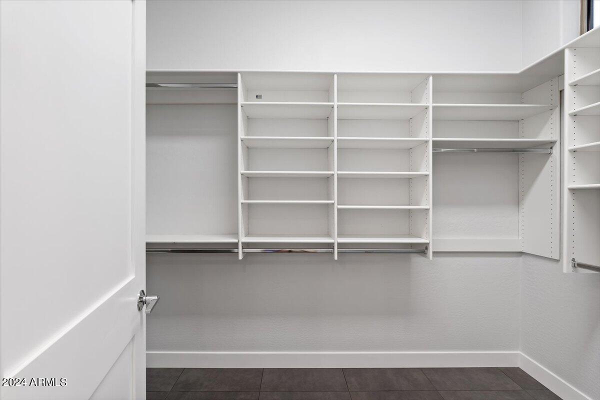 9314 E PRAIRIE Circle