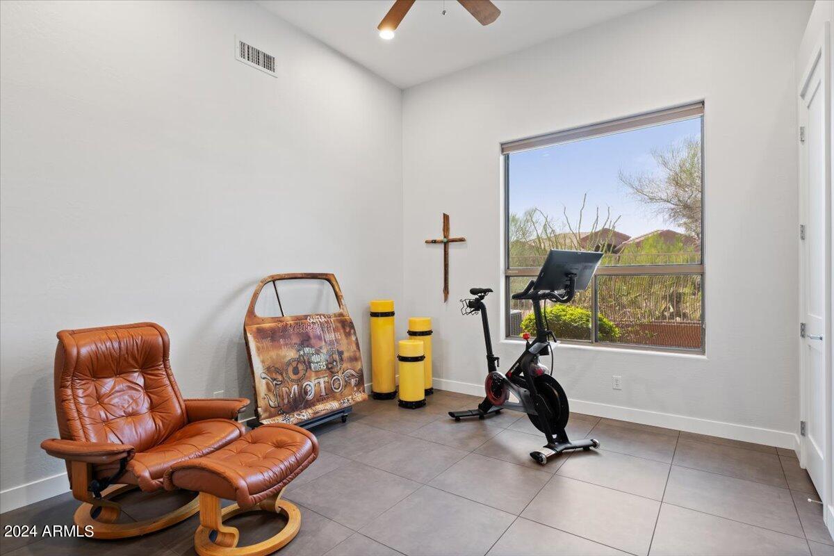 9314 E PRAIRIE Circle