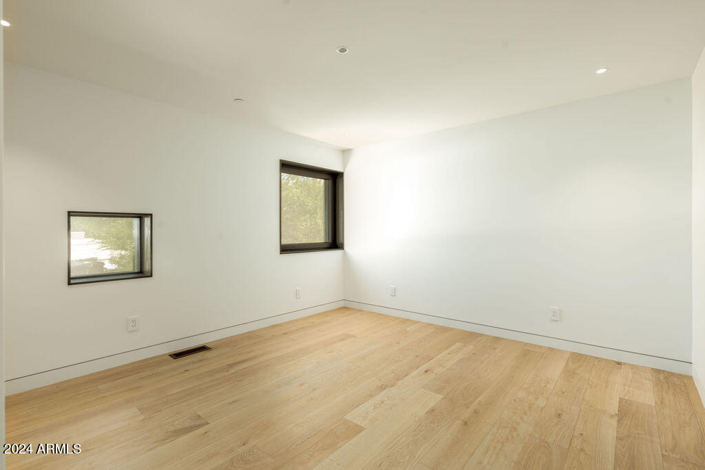 1740 E OCOTILLO Road # 4