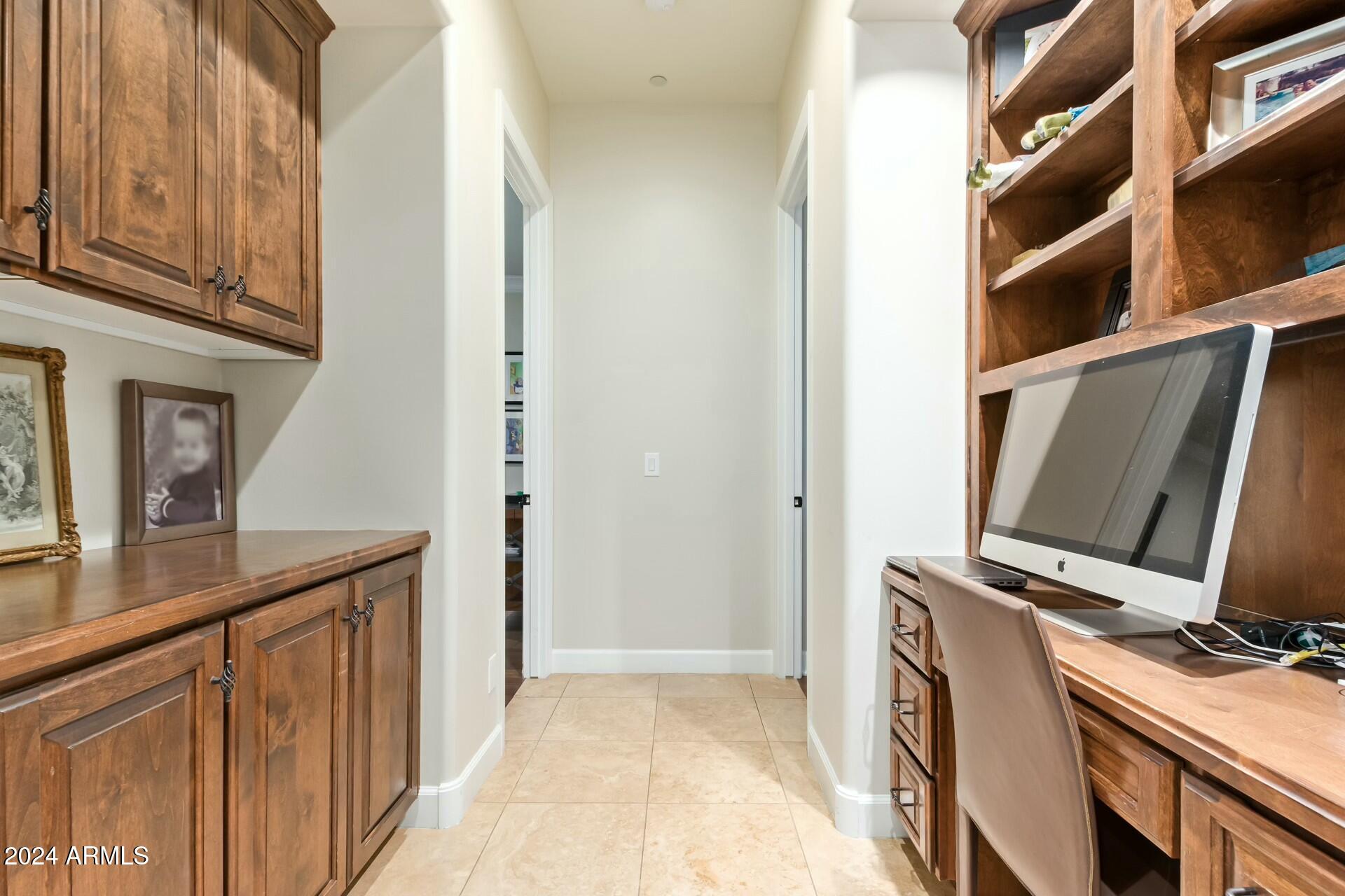 9413 E DESERT VILLAGE Drive