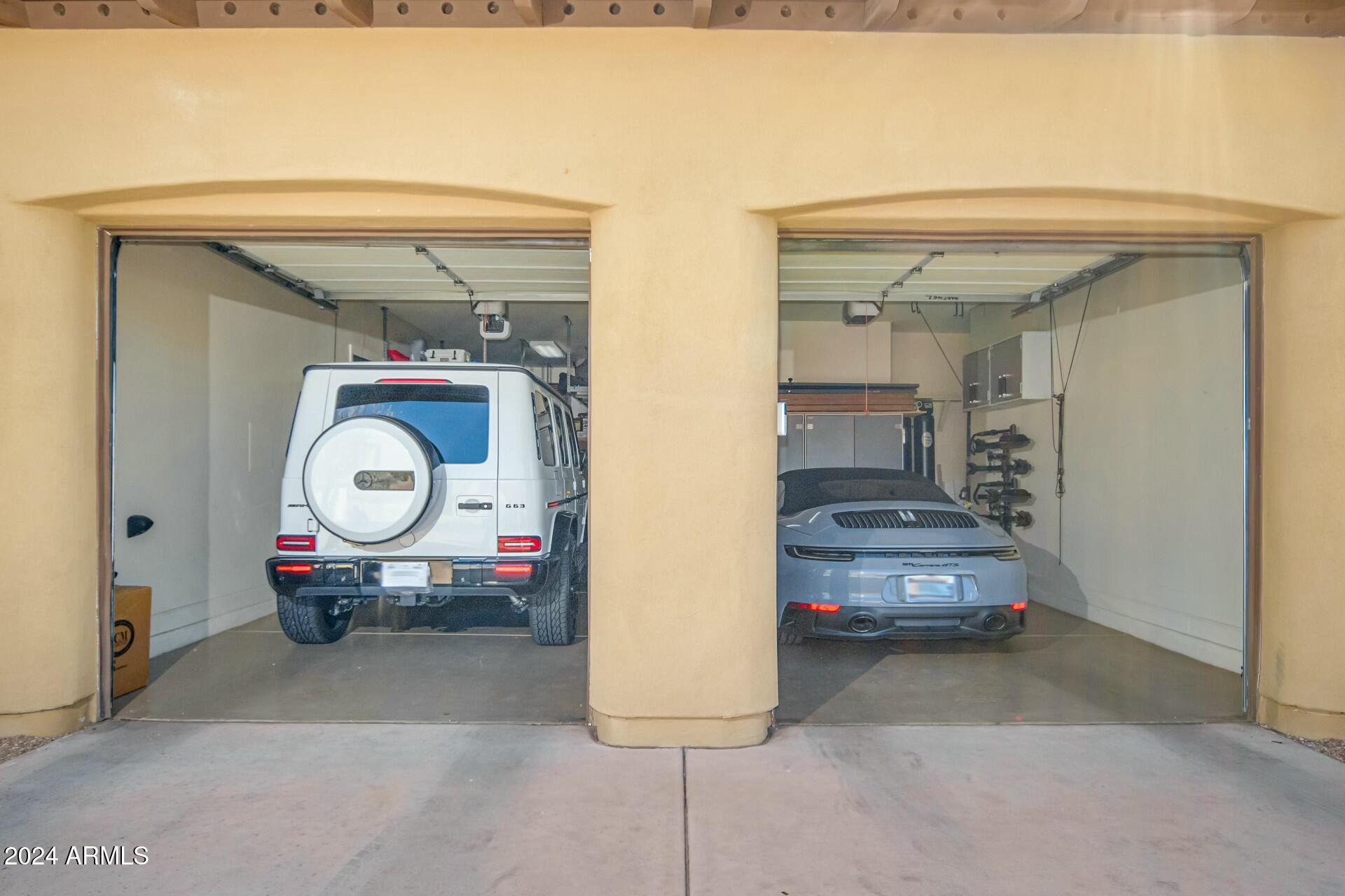 9413 E DESERT VILLAGE Drive