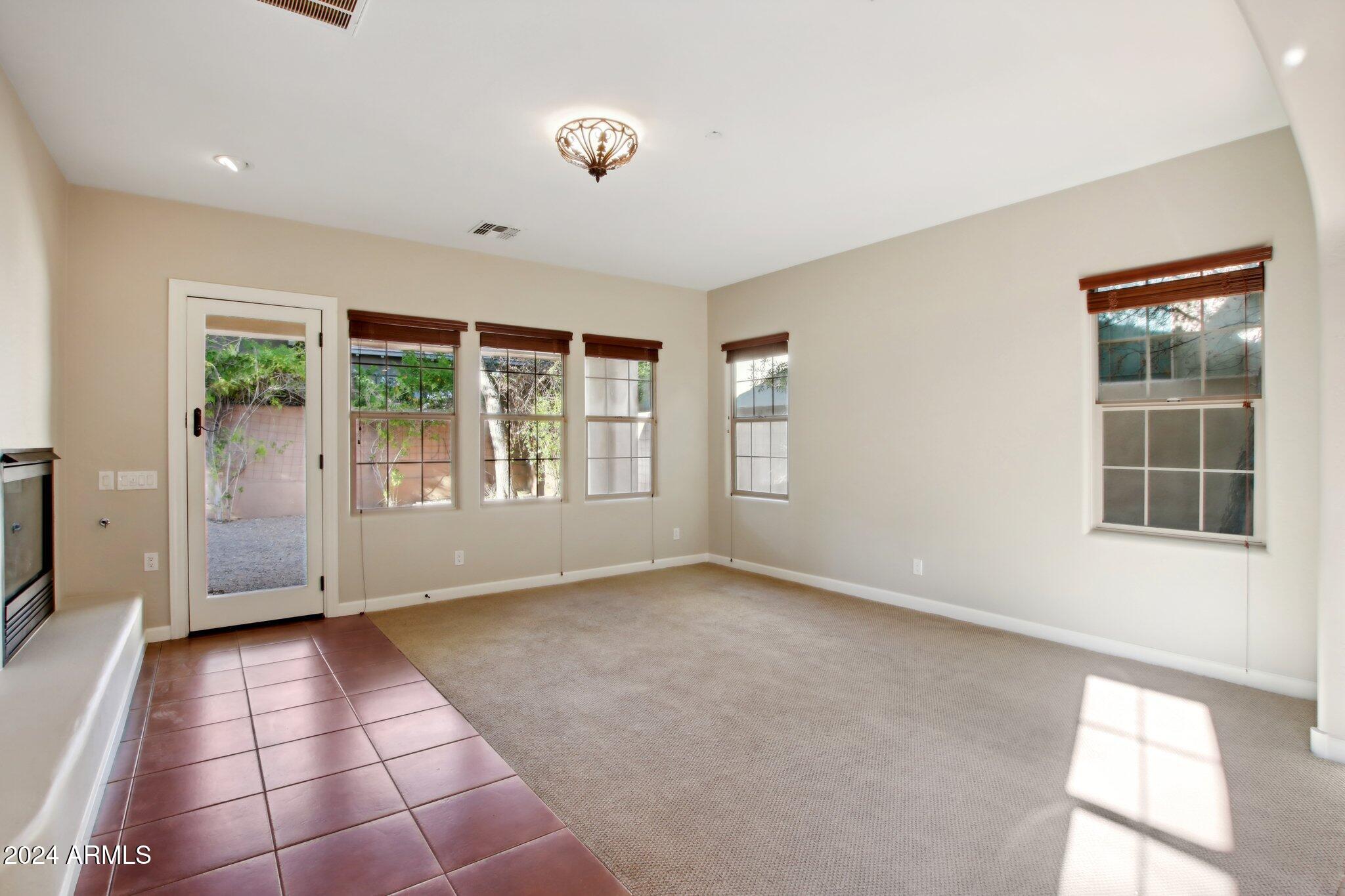 9344 E VIA DE VAQUERO Drive
