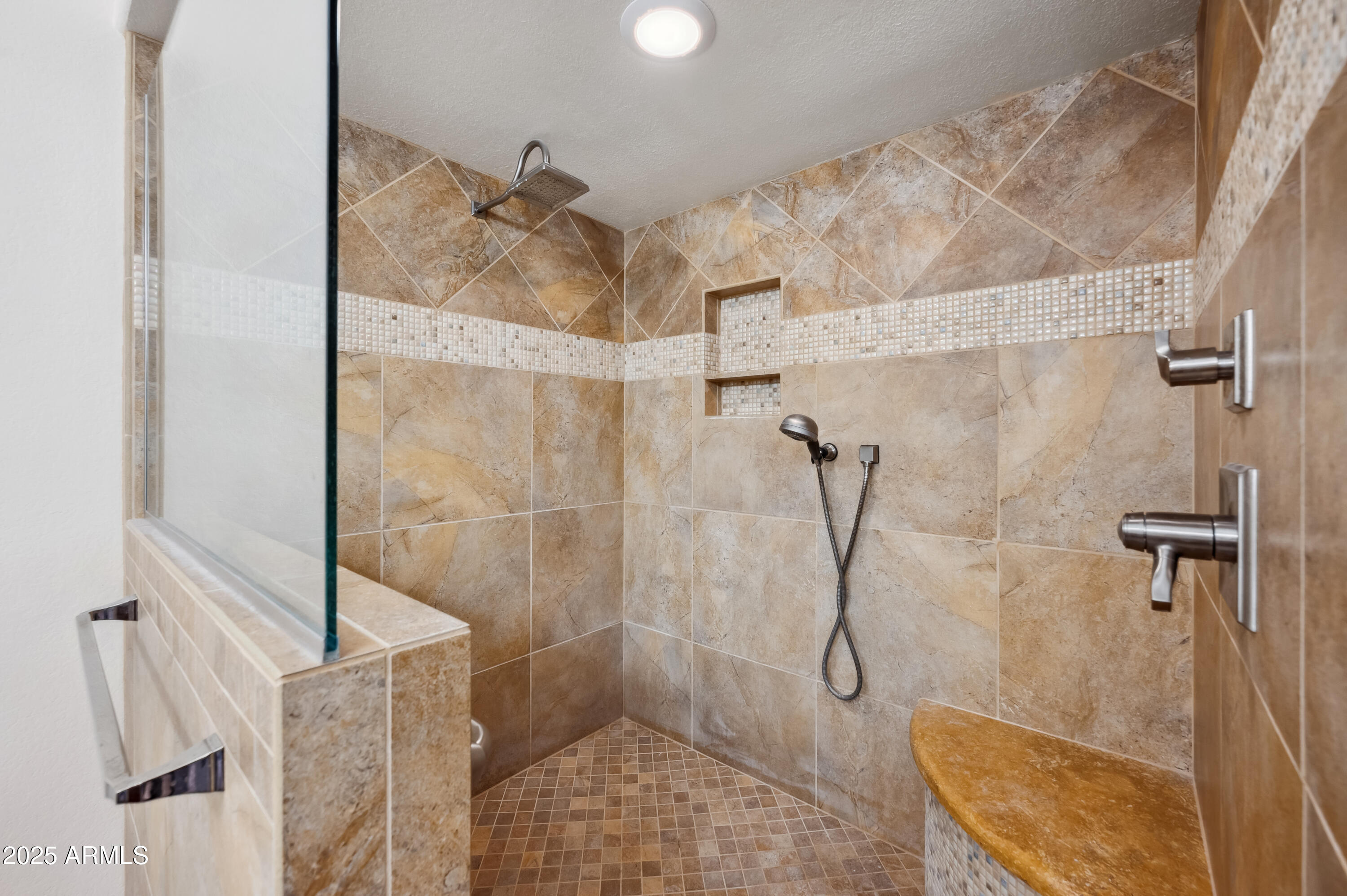 8881 E MEADOW HILL Drive