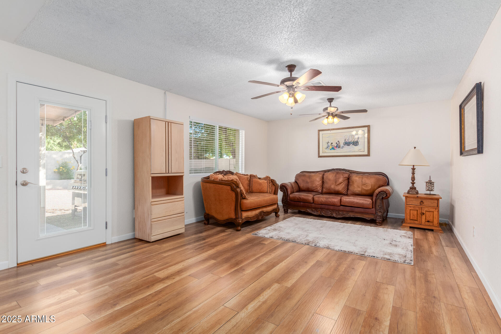 4524 E VOLTAIRE Avenue