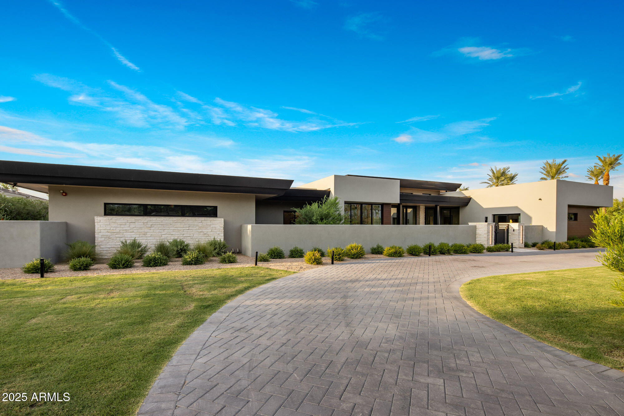 7044 E CHENEY Drive