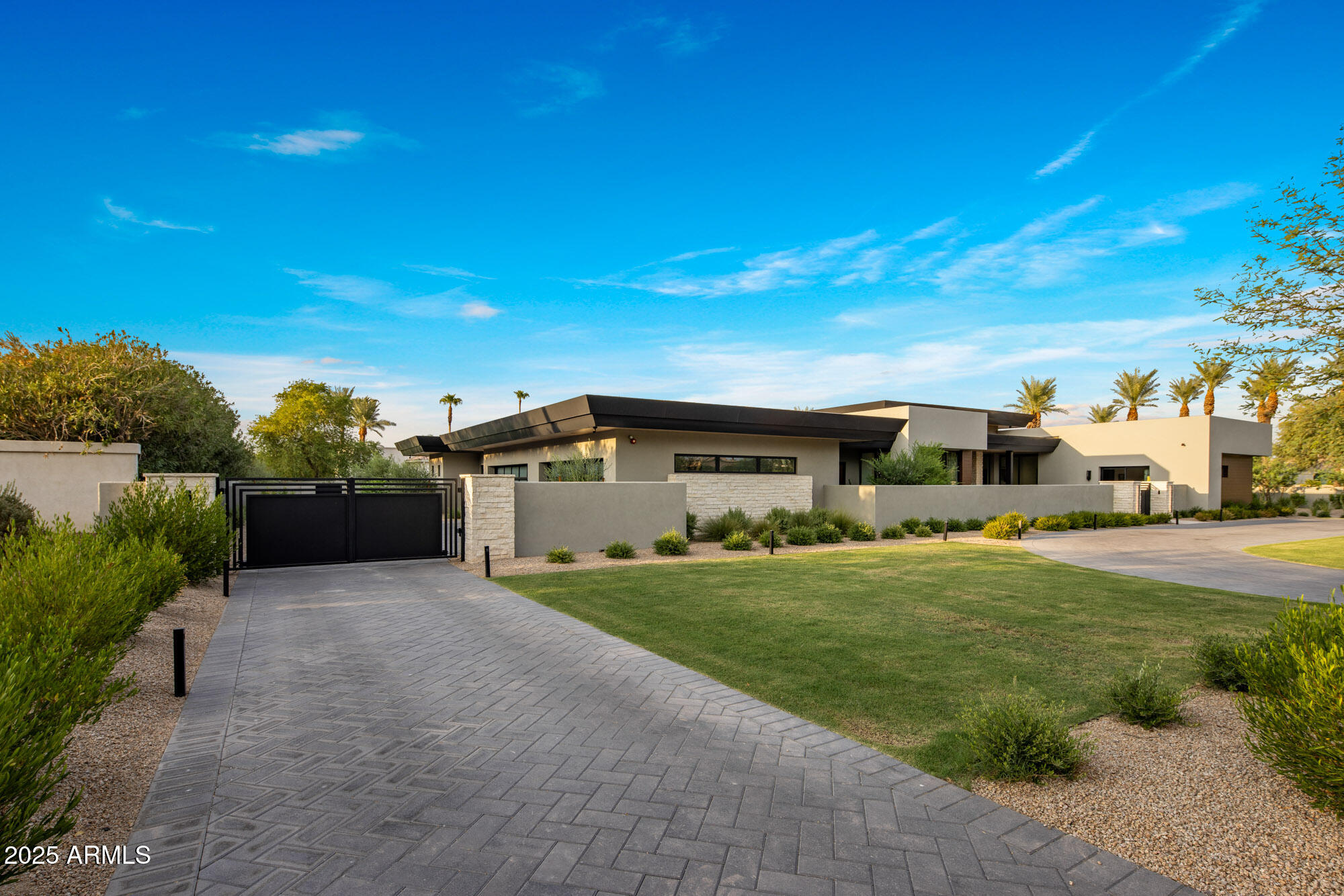 7044 E CHENEY Drive
