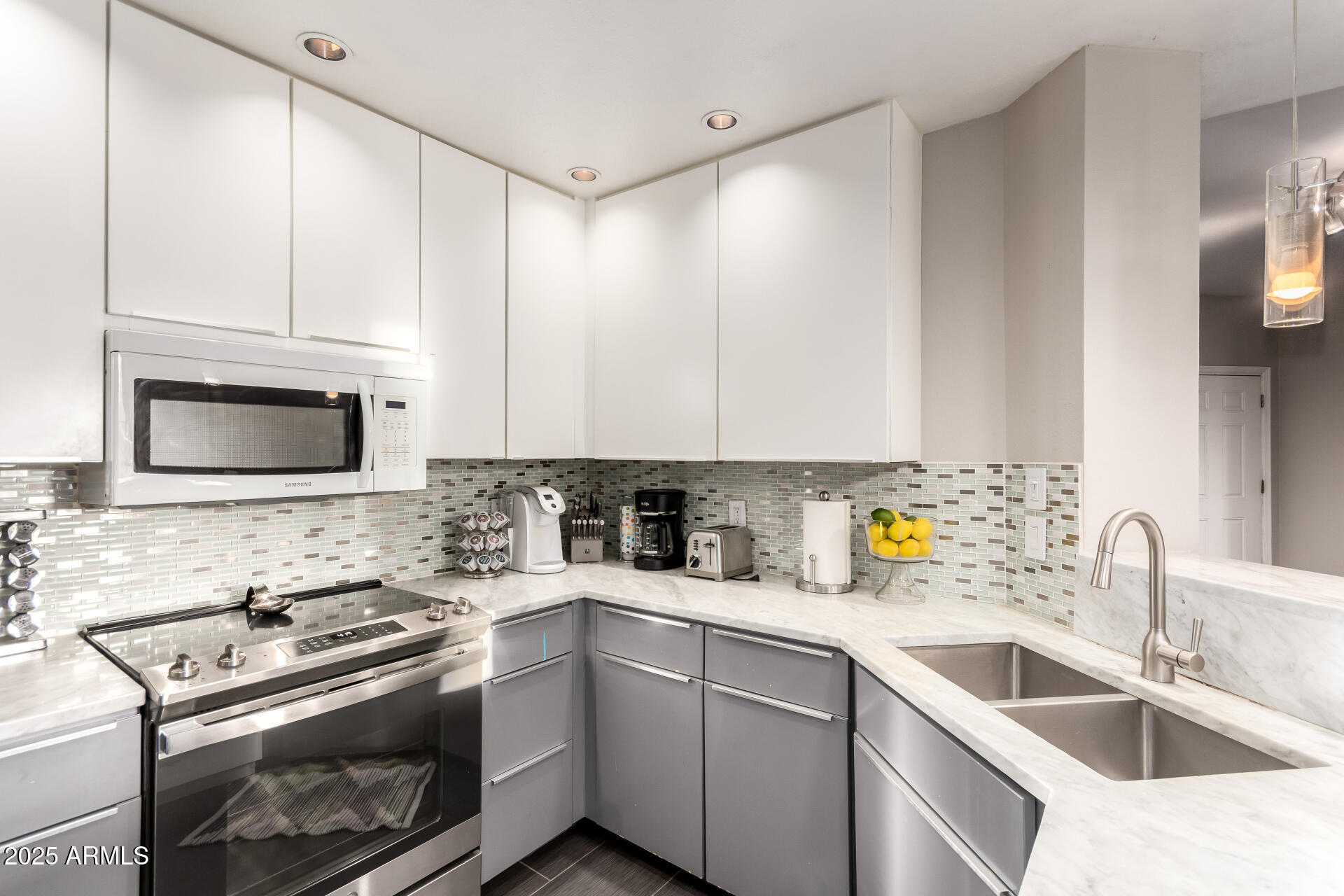 4201 N 20TH Street 115