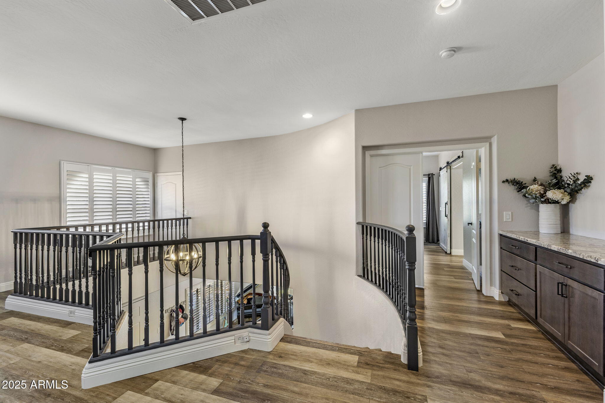 2405 W BARBIE Lane