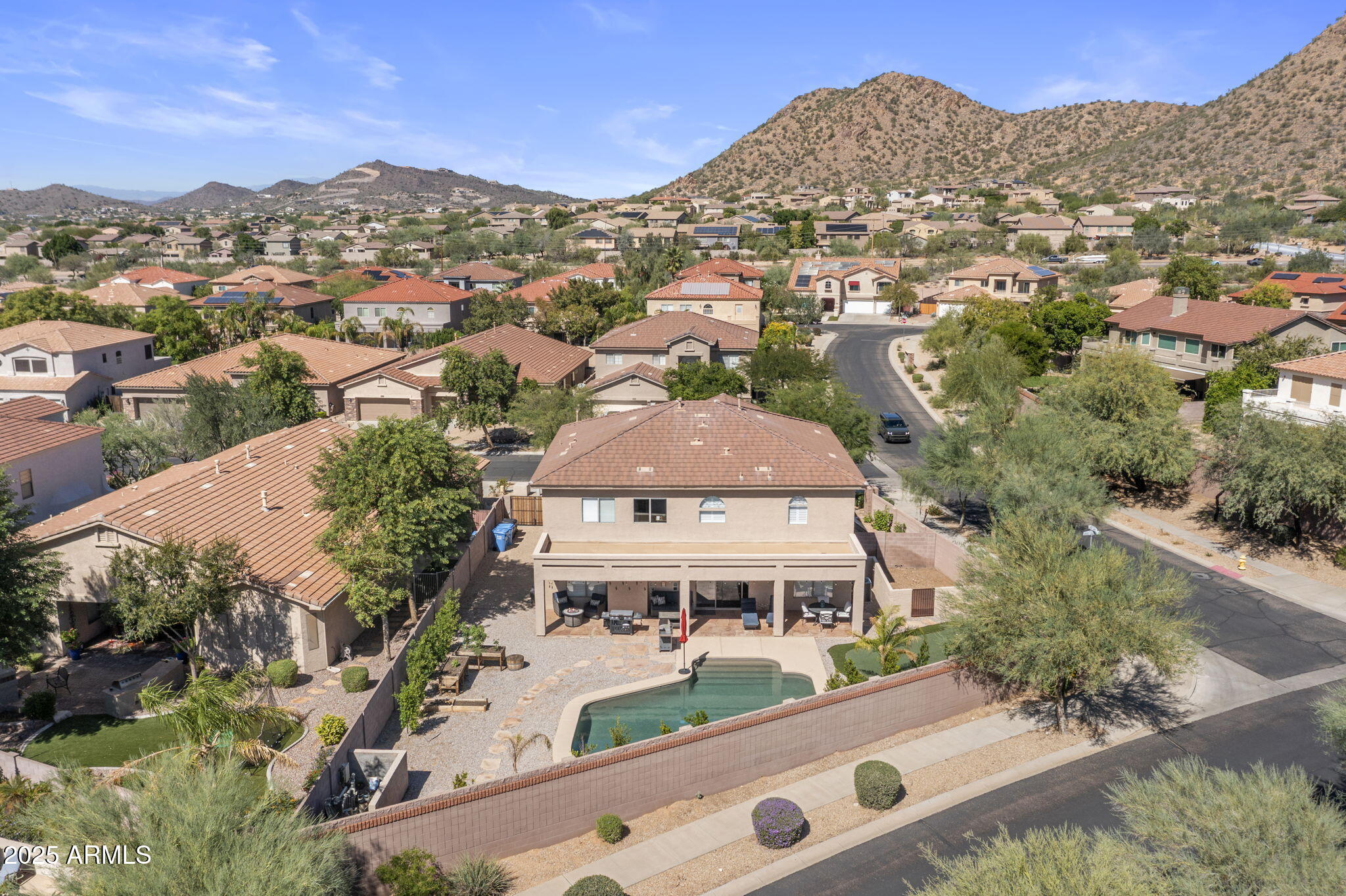 2405 W BARBIE Lane