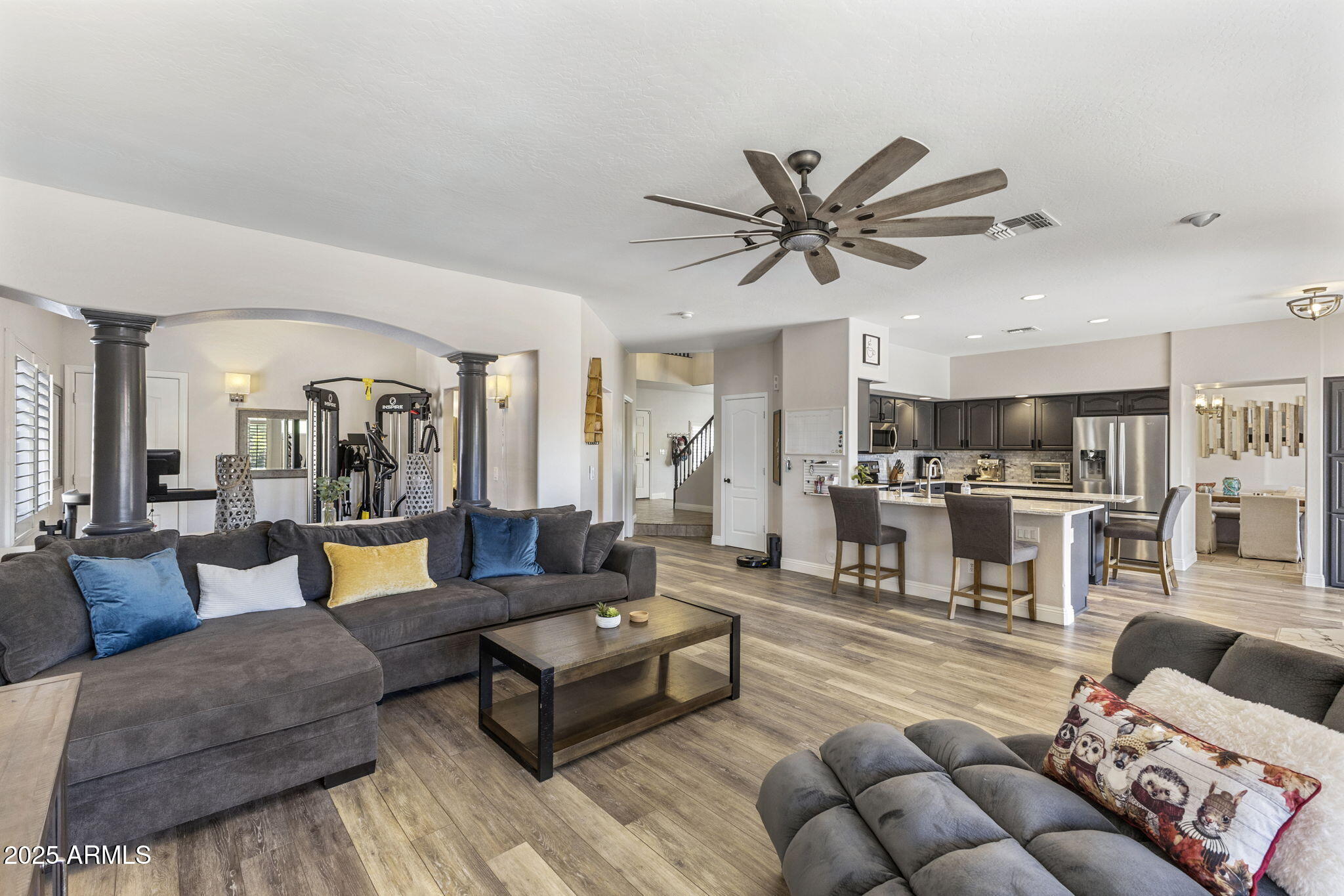 2405 W BARBIE Lane