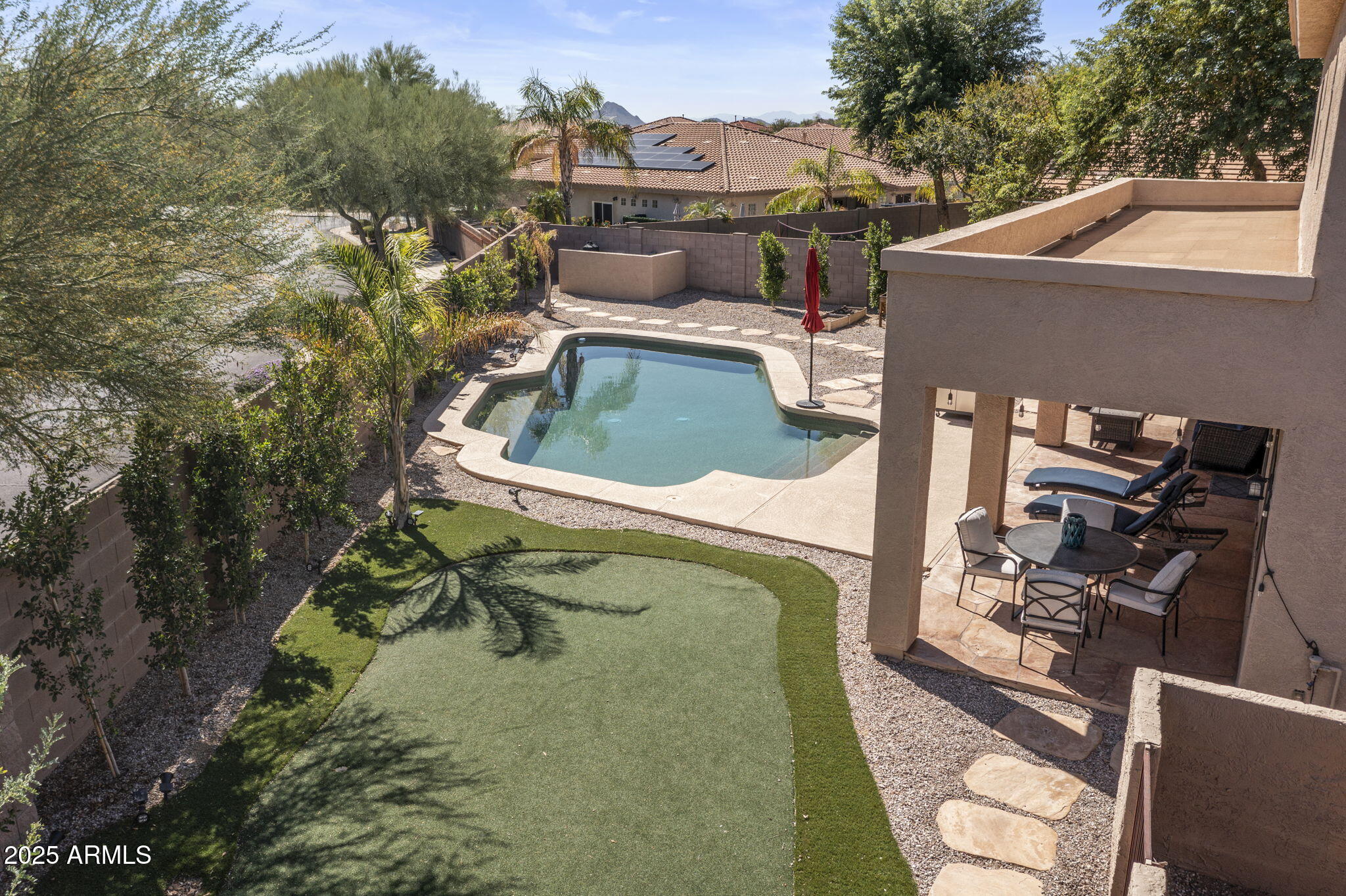 2405 W BARBIE Lane