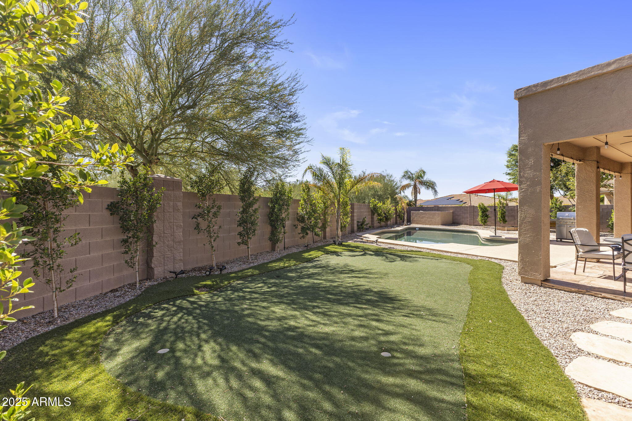 2405 W BARBIE Lane
