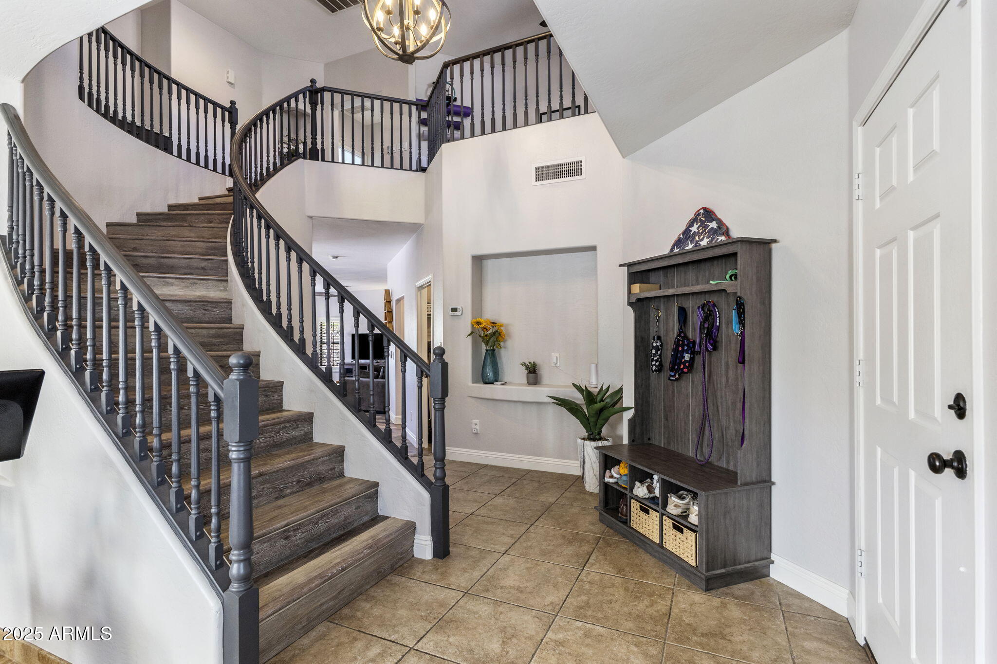 2405 W BARBIE Lane