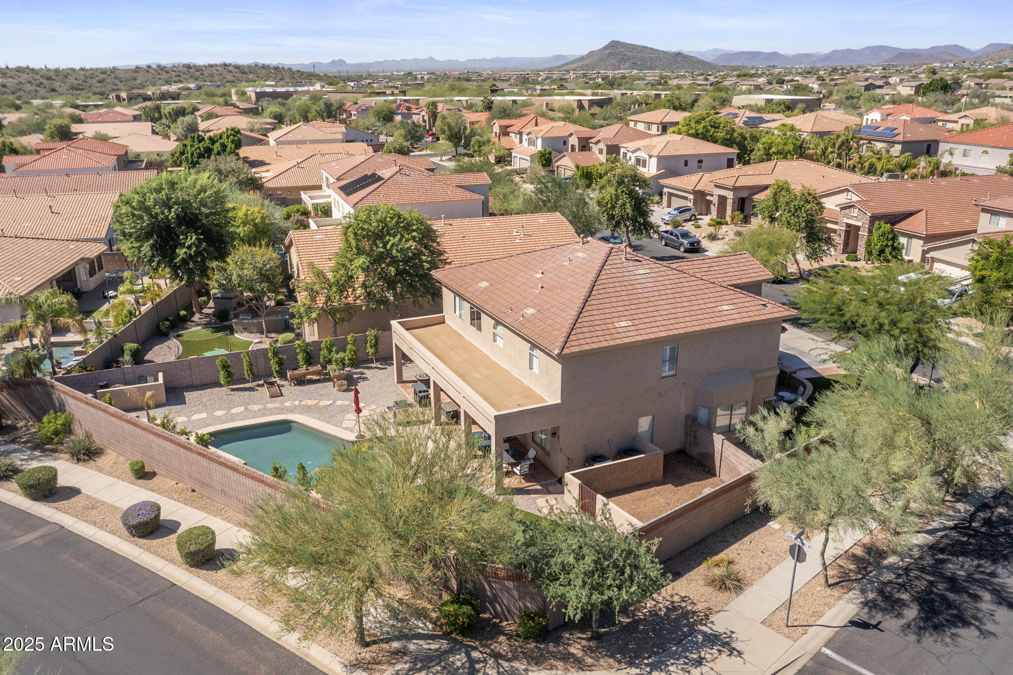 2405 W BARBIE Lane