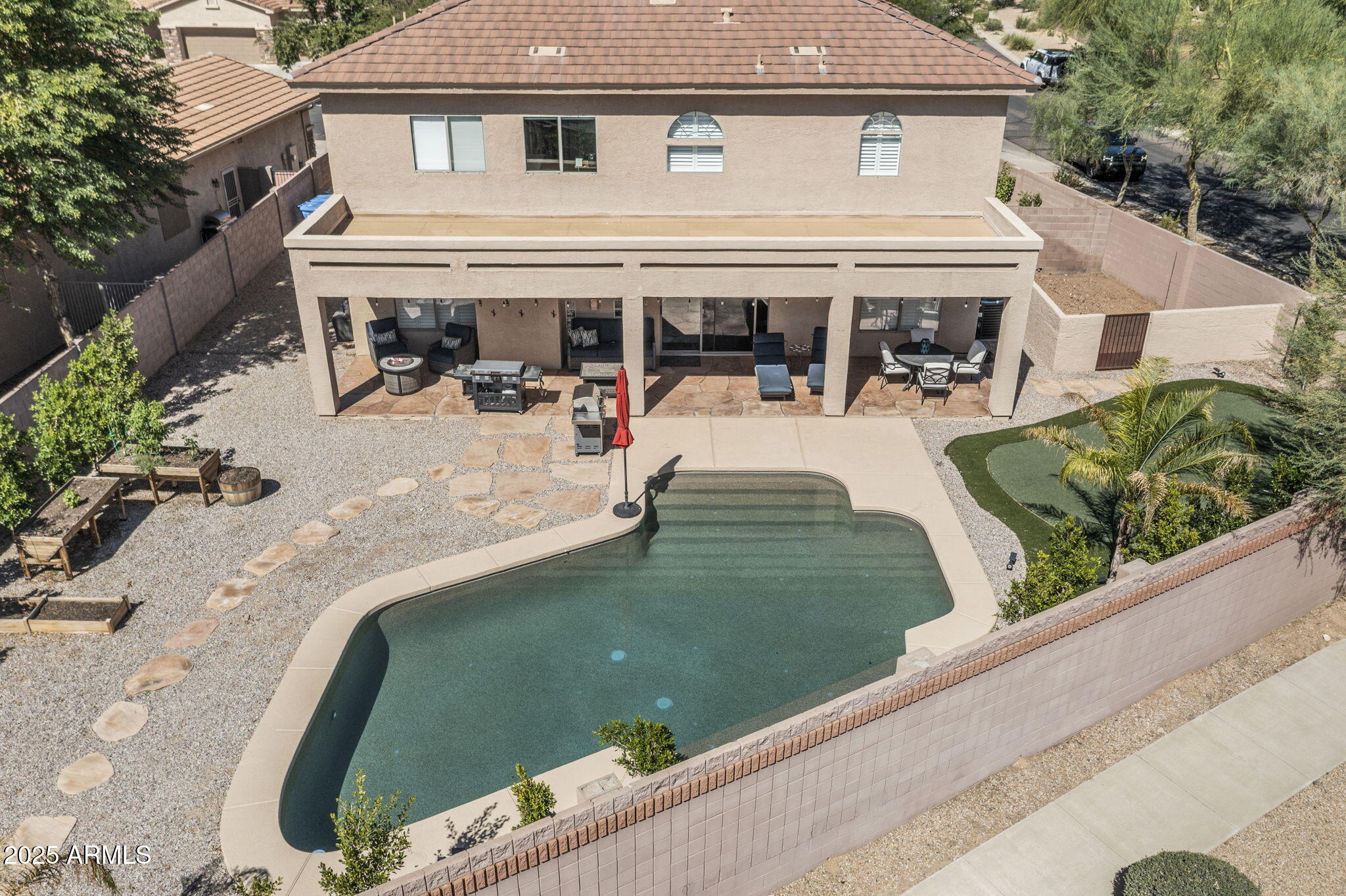 2405 W BARBIE Lane
