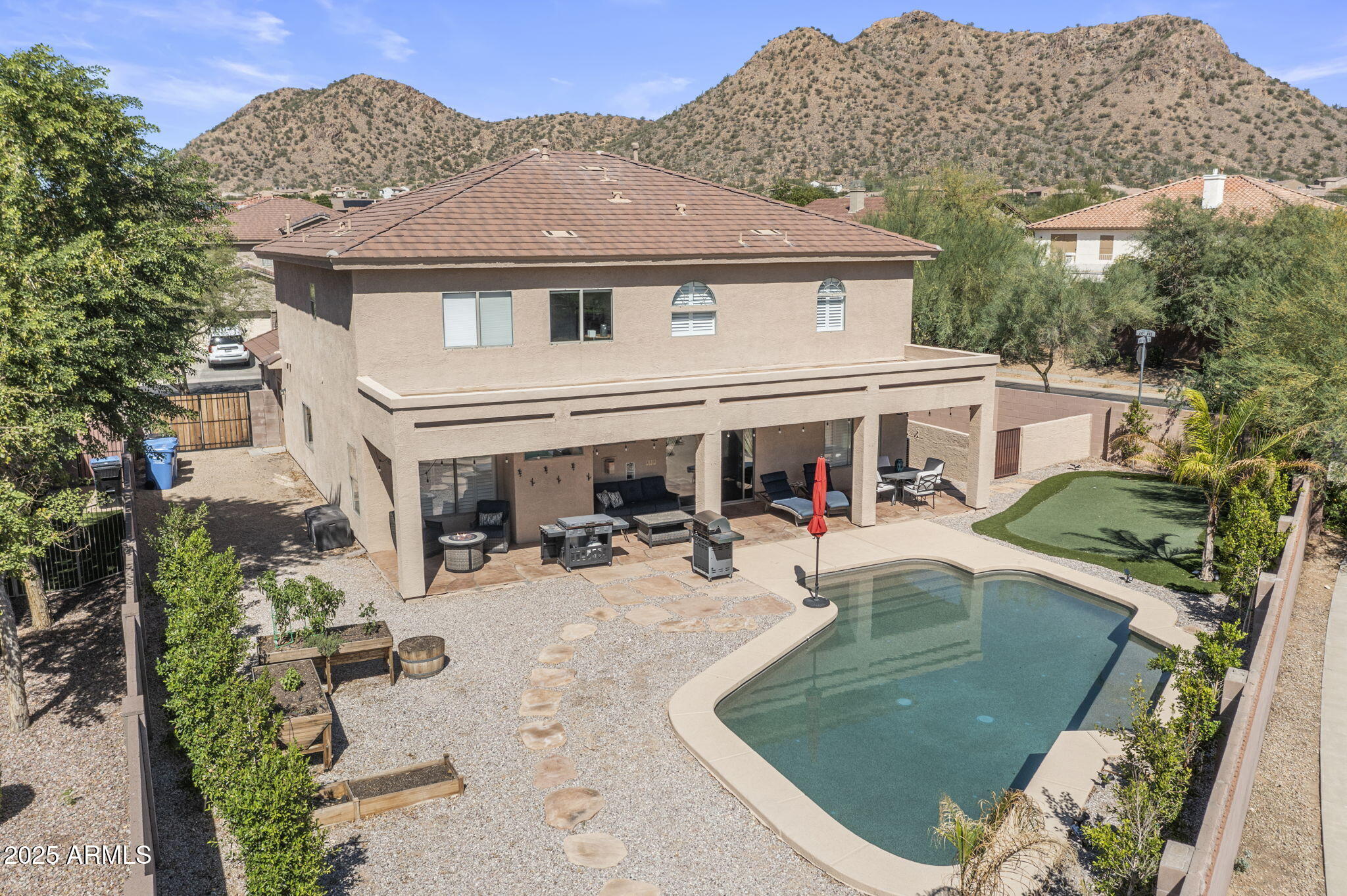 2405 W BARBIE Lane