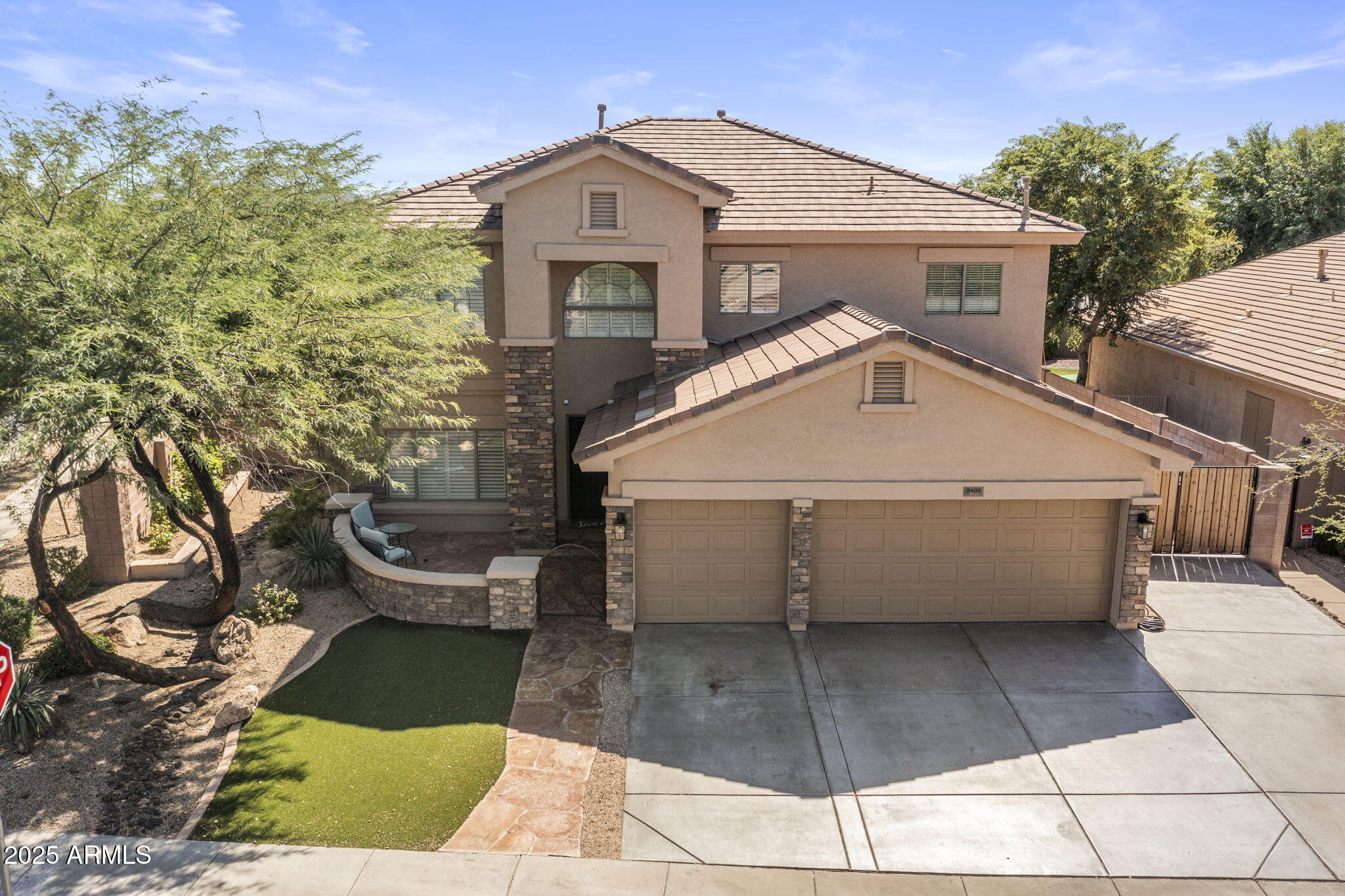2405 W BARBIE Lane