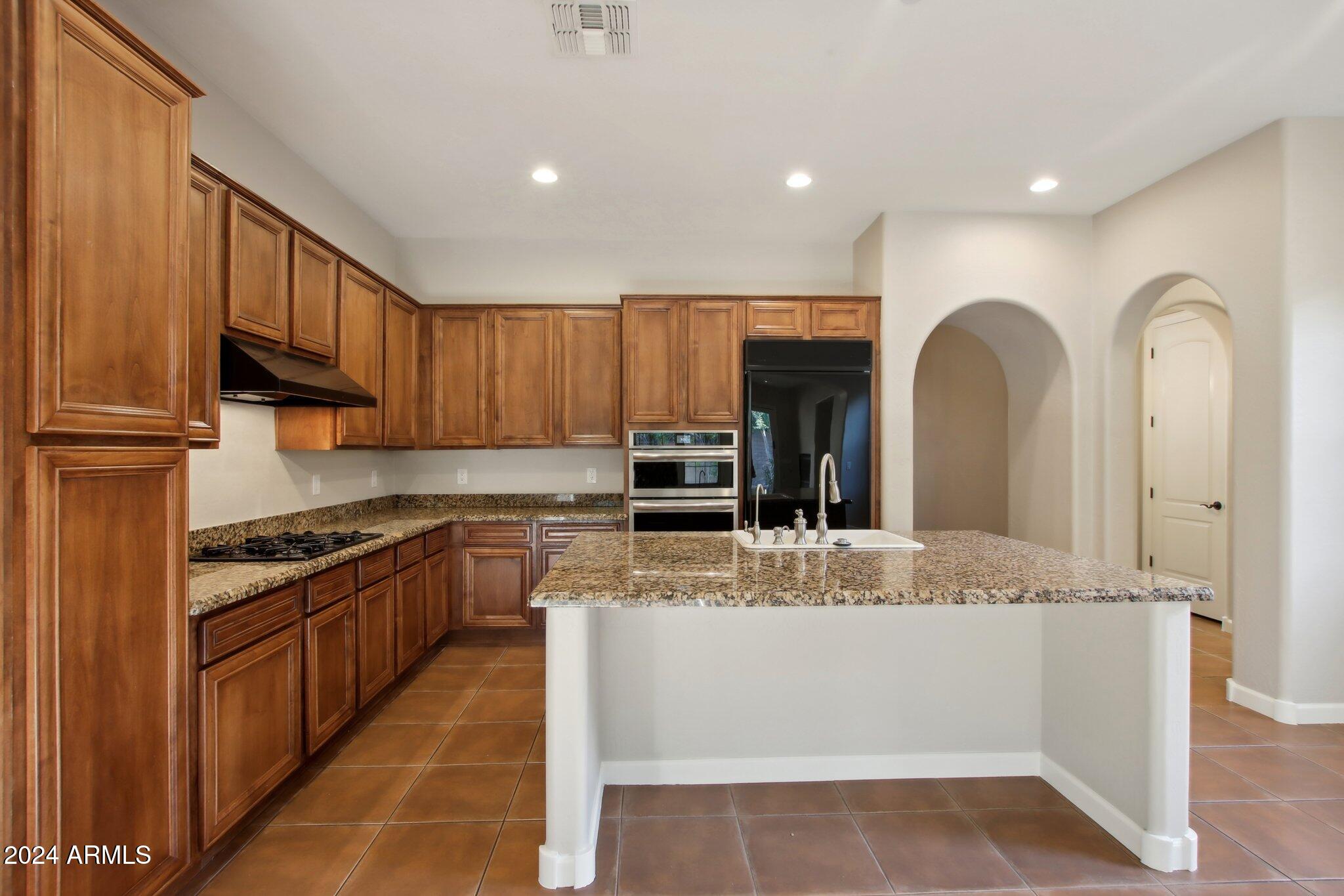 9344 E VIA DE VAQUERO Drive