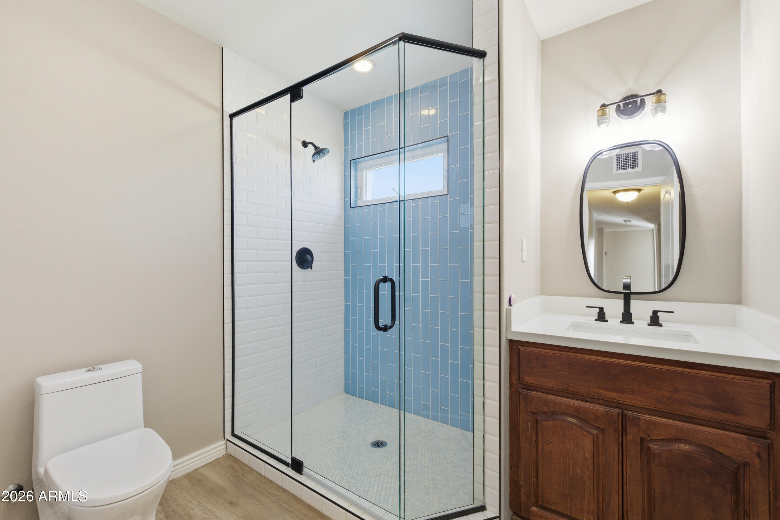 1919 E COOLIDGE Street E