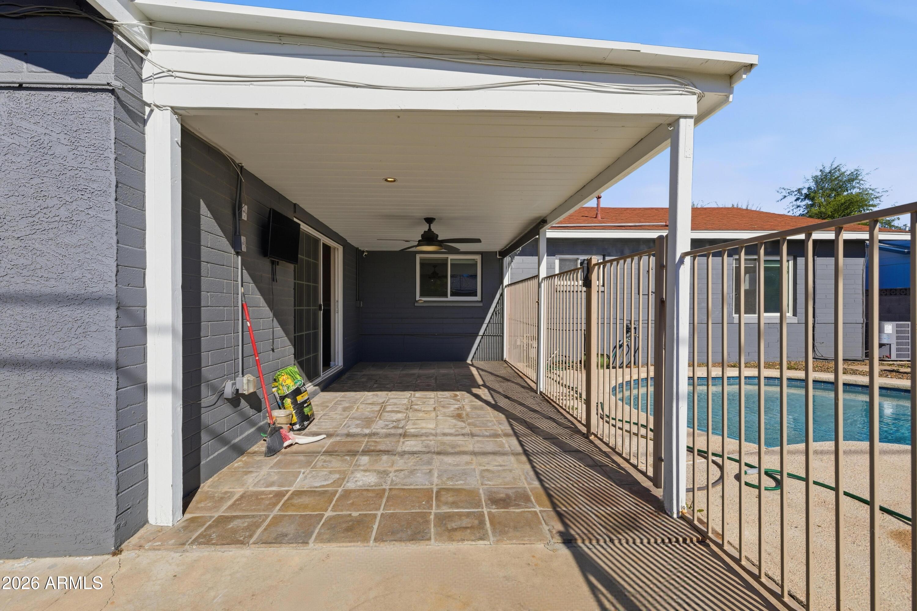 1919 E COOLIDGE Street E