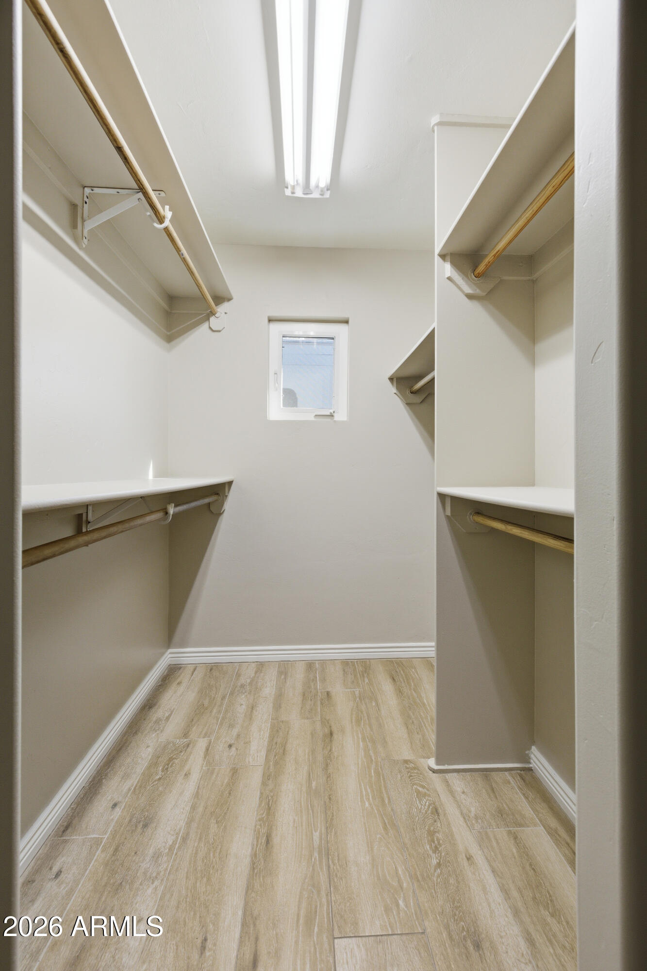 1919 E COOLIDGE Street E