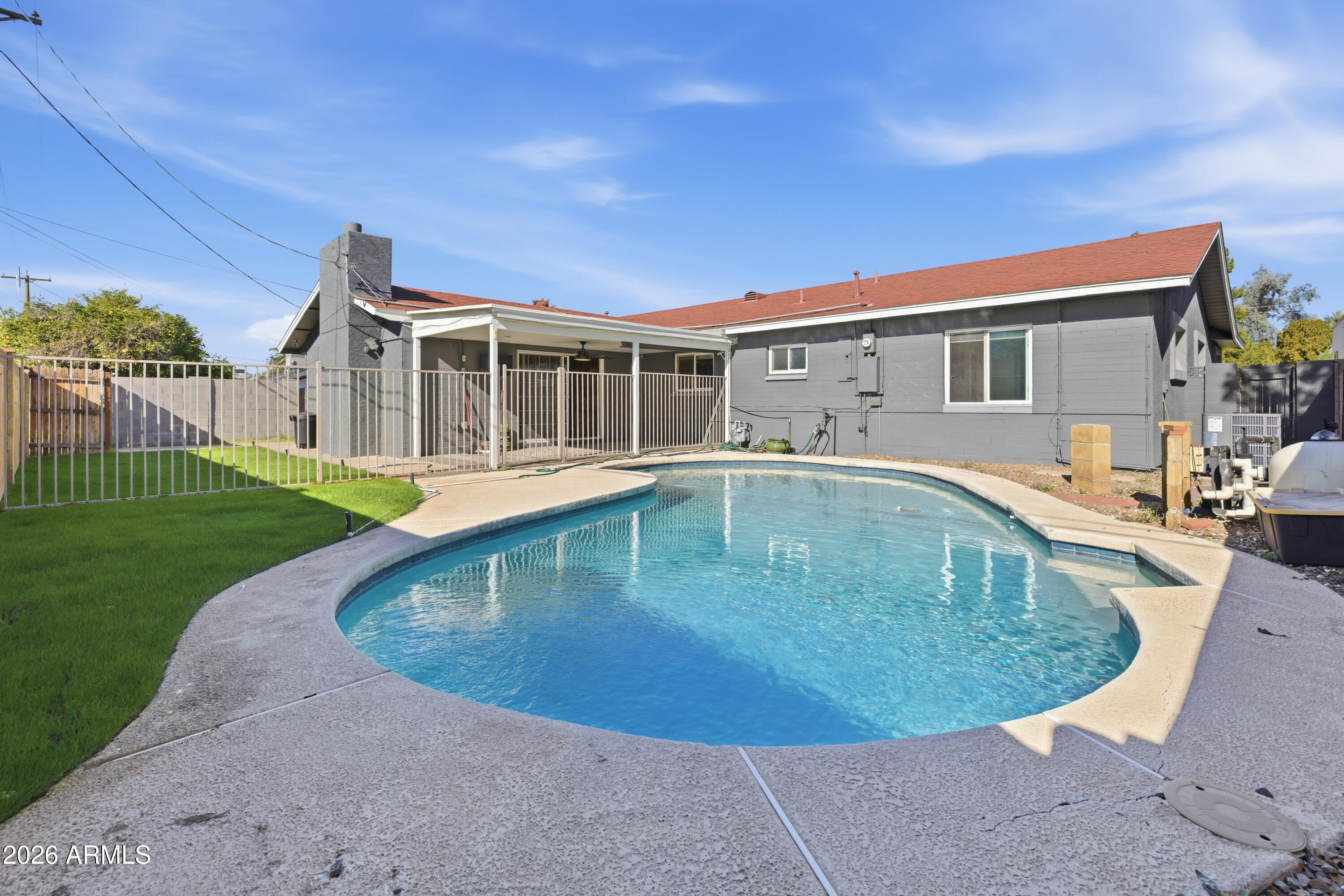 1919 E COOLIDGE Street E