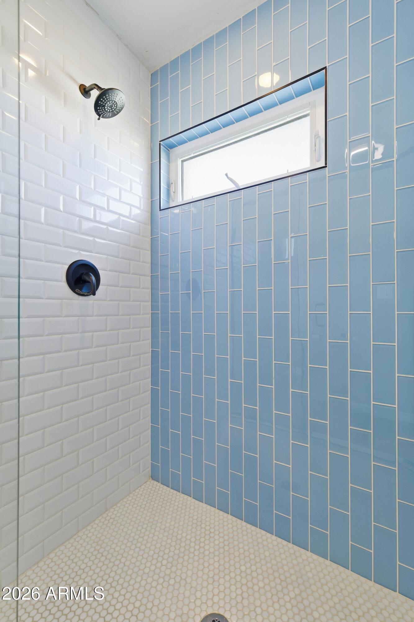 1919 E COOLIDGE Street E