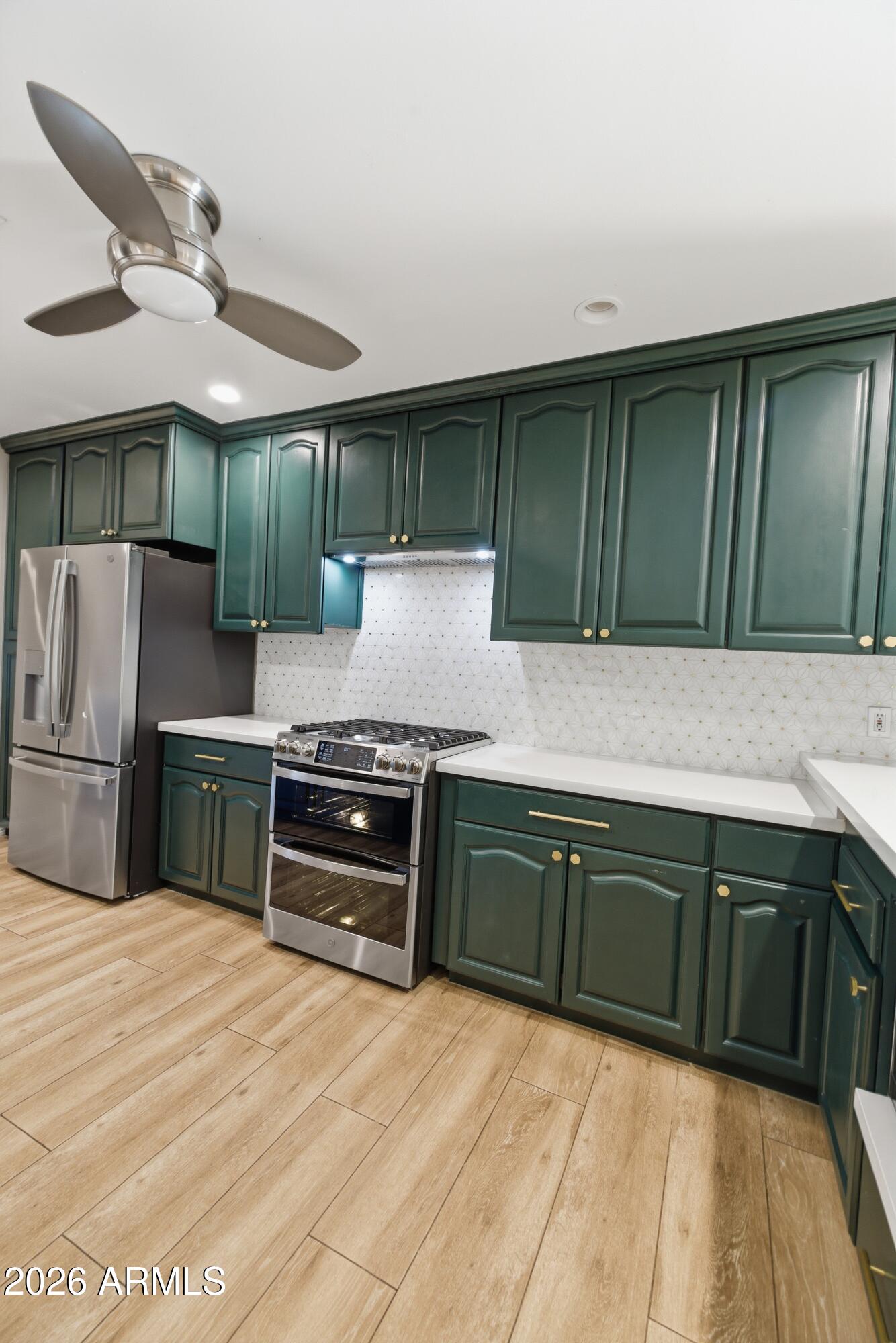 1919 E COOLIDGE Street E