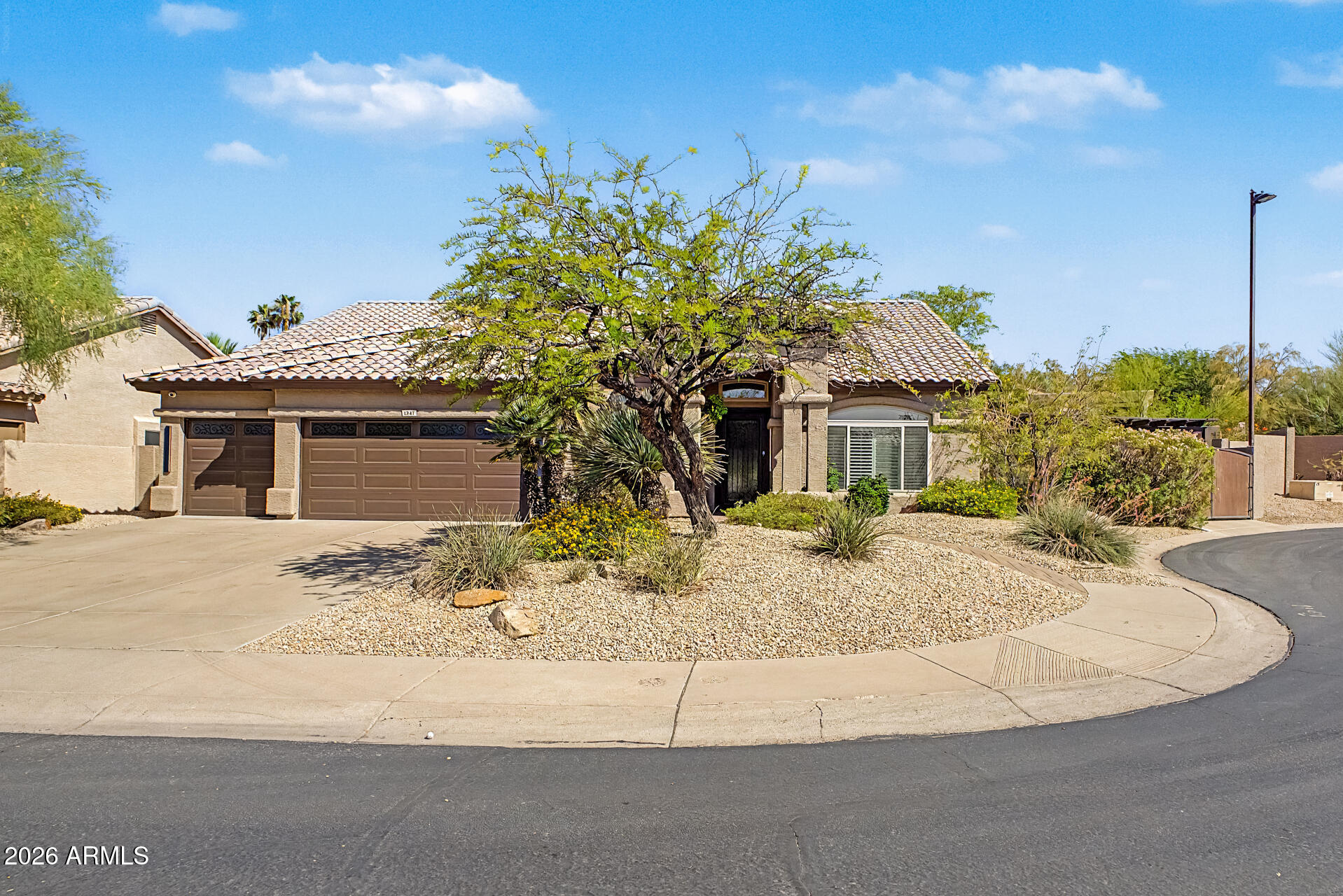 1247 E FRIESS Drive