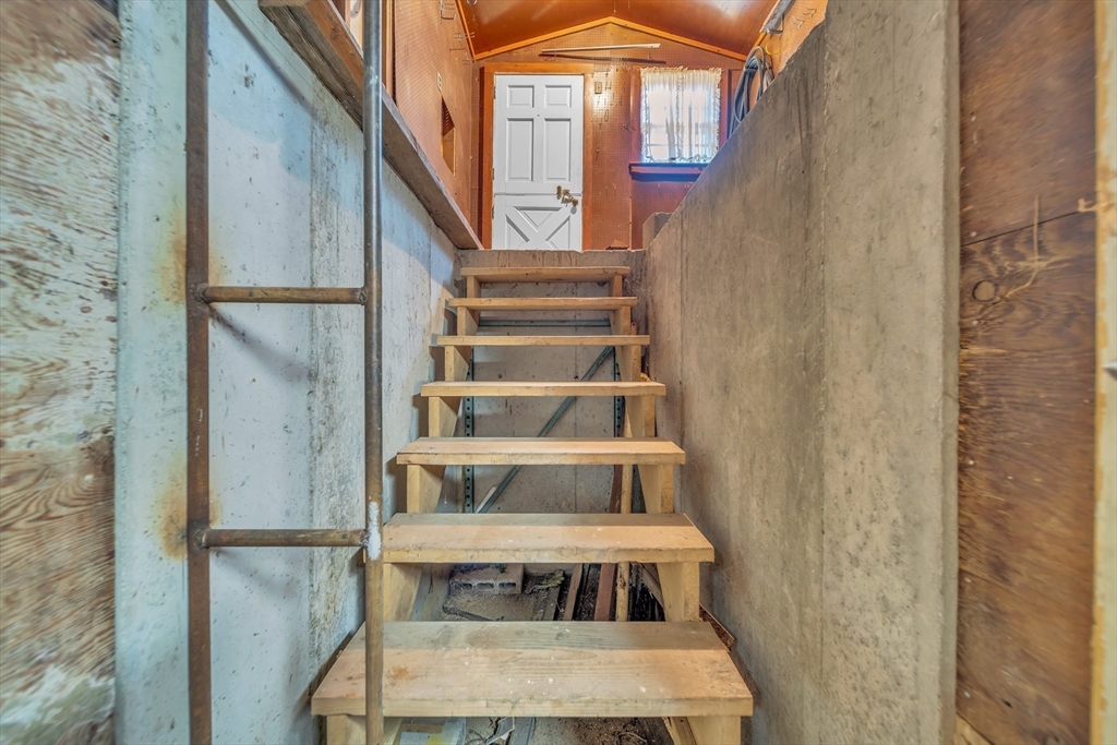 372 Britton St