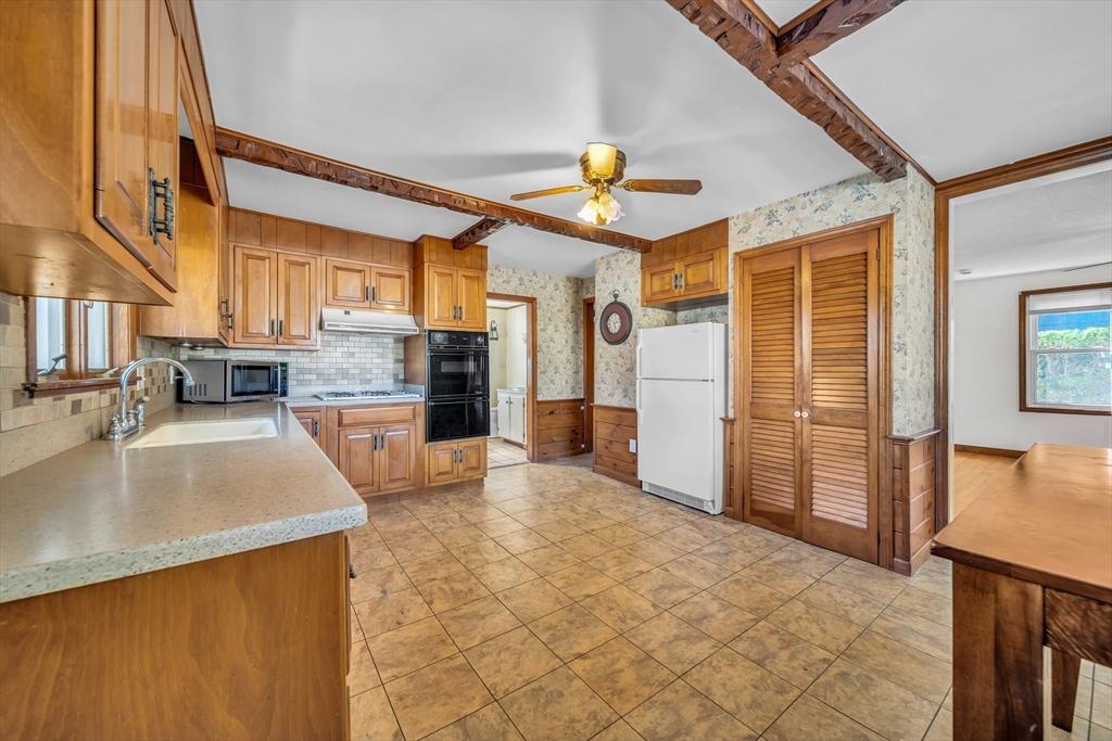 36 England Ave, Fitchburg