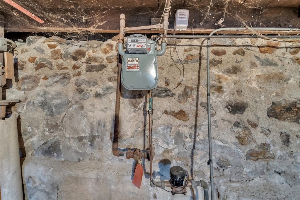 36 England Ave, Fitchburg