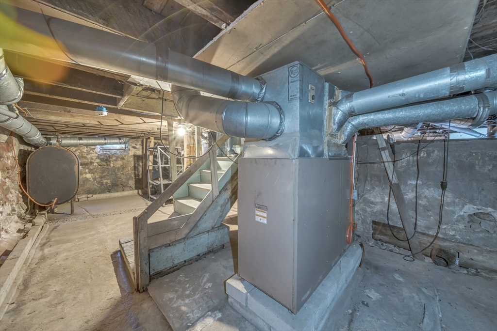 36 England Ave, Fitchburg