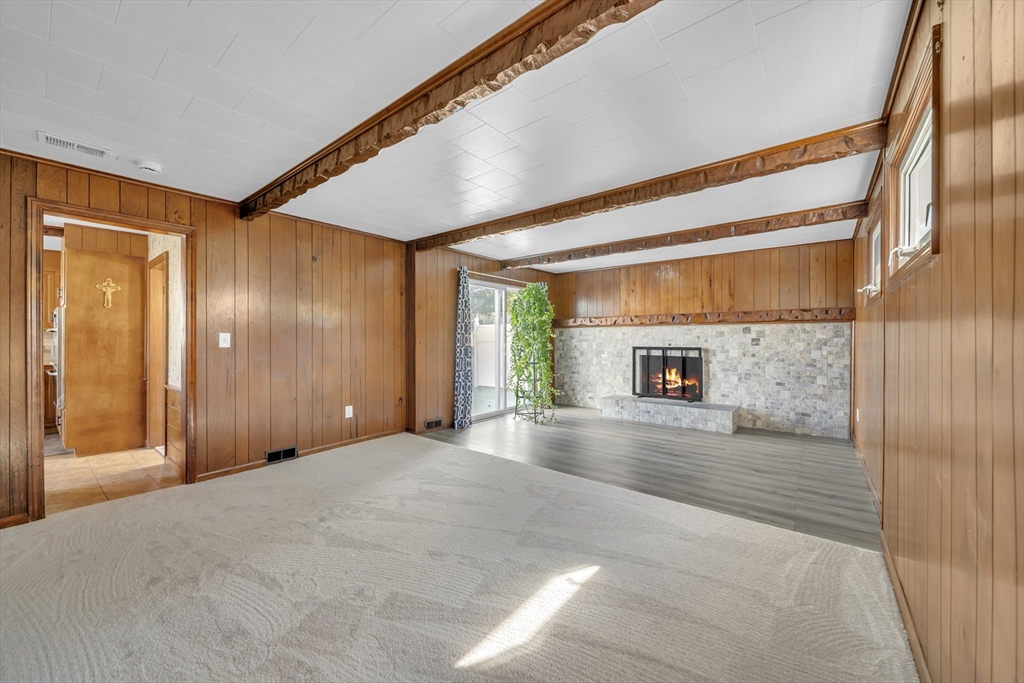 36 England Ave, Fitchburg